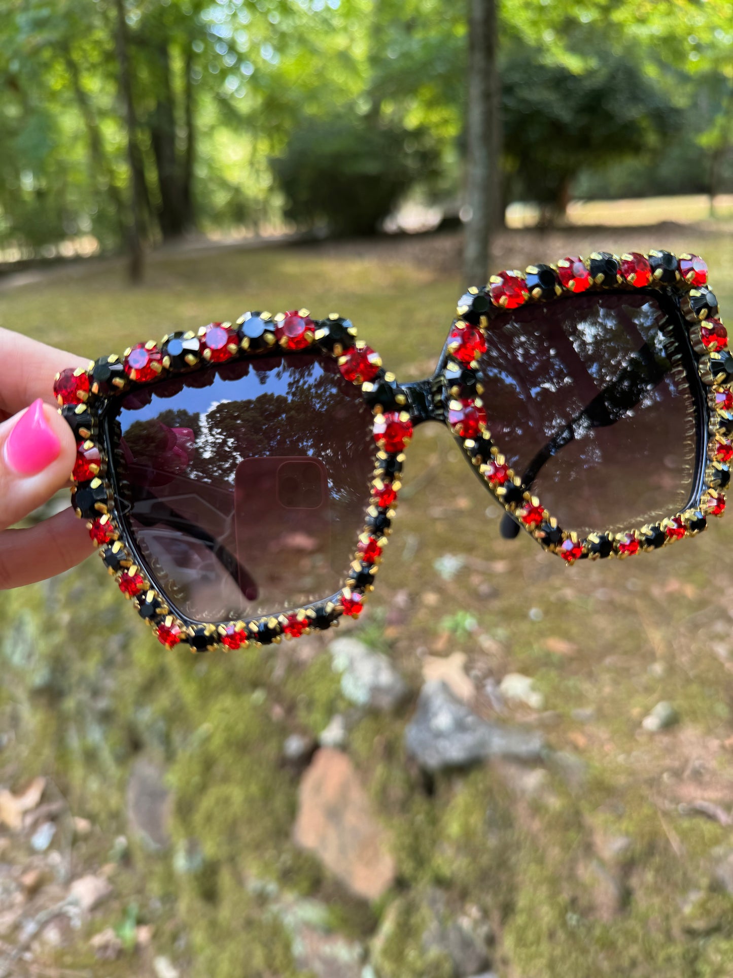 Black and red rhinestone sunglasses large Bougie