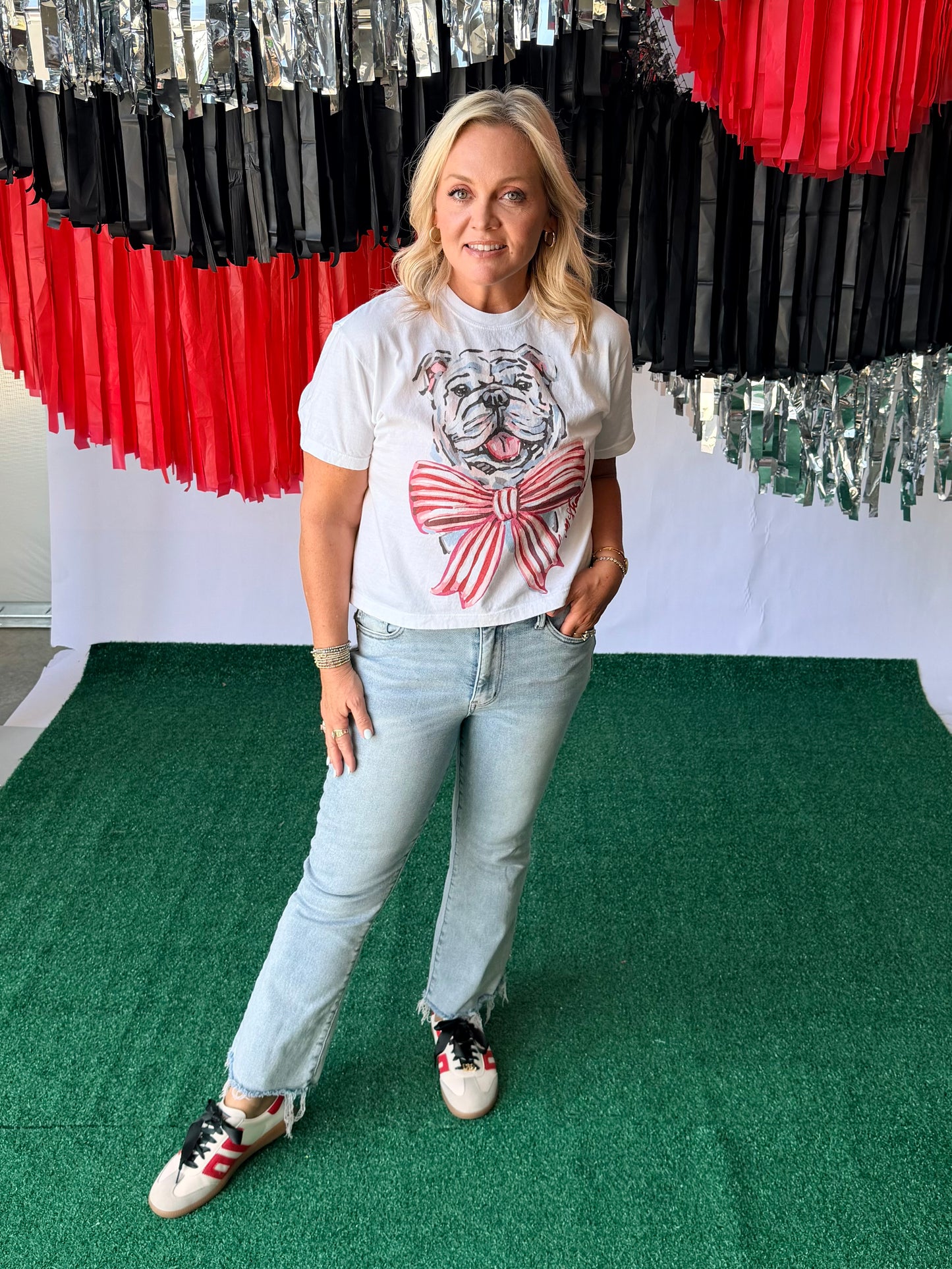 Artist bulldog tee