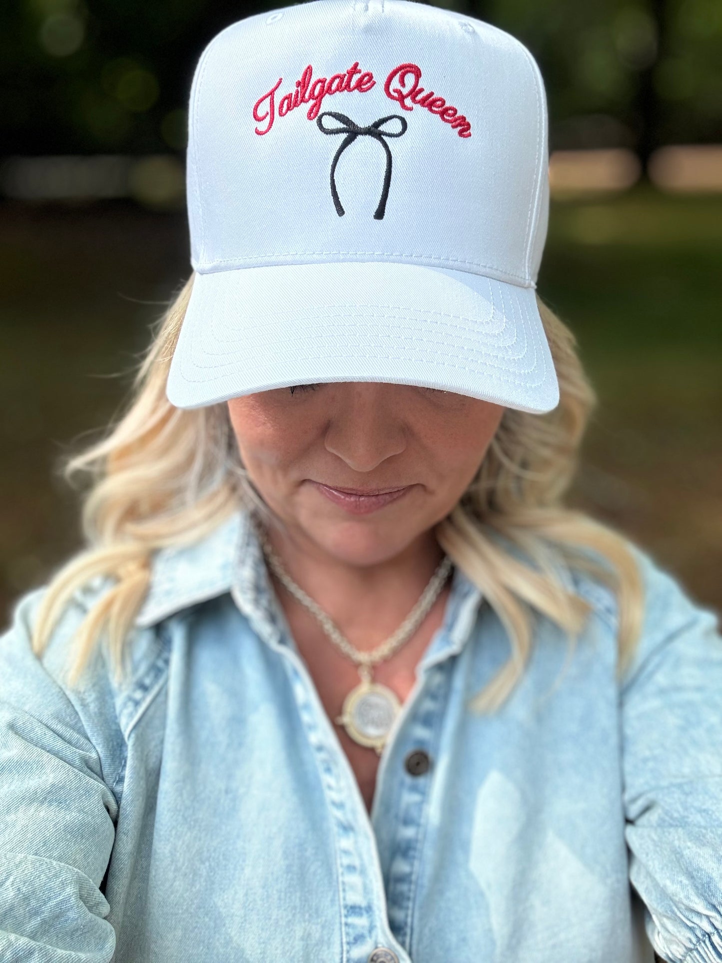 “Tailgate queen”embroidered hat