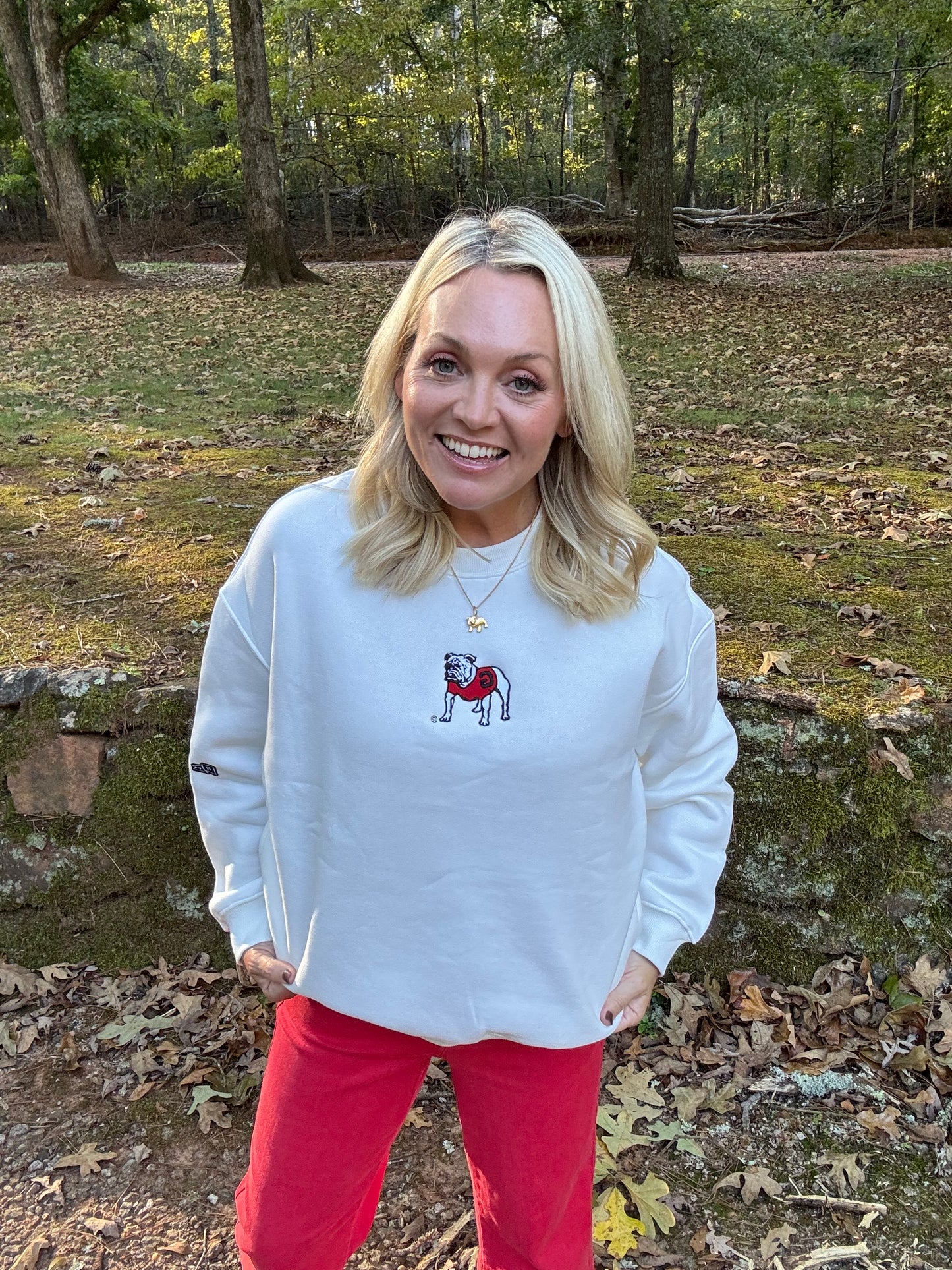 Hyper and vice licensed sweatshirt embroidered bulldog white UGA fall collection