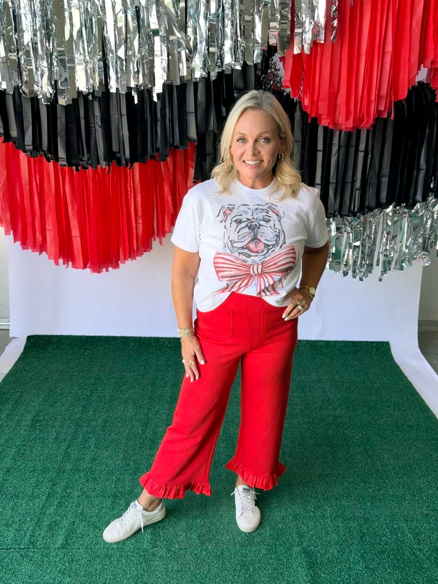 Artist bulldog tee