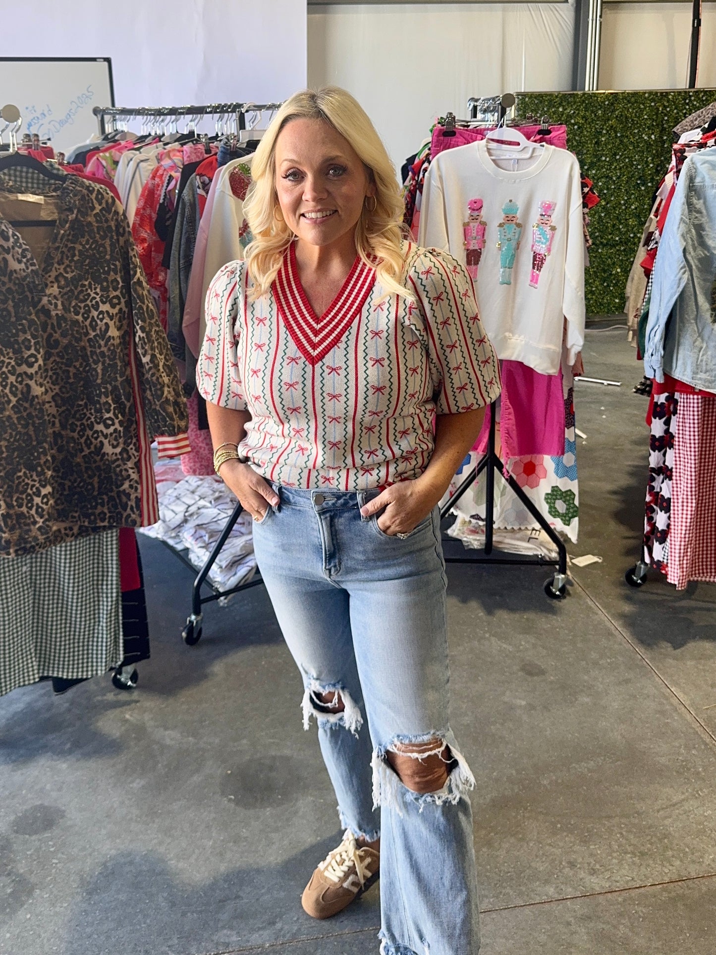 Mmm Bow knit sweater Christmas