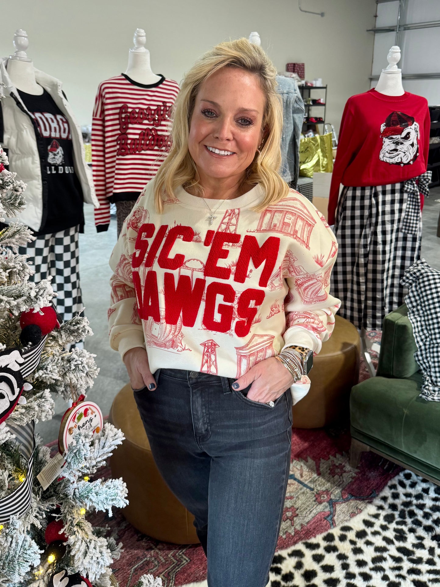 Toile sweatshirt licensed sic em