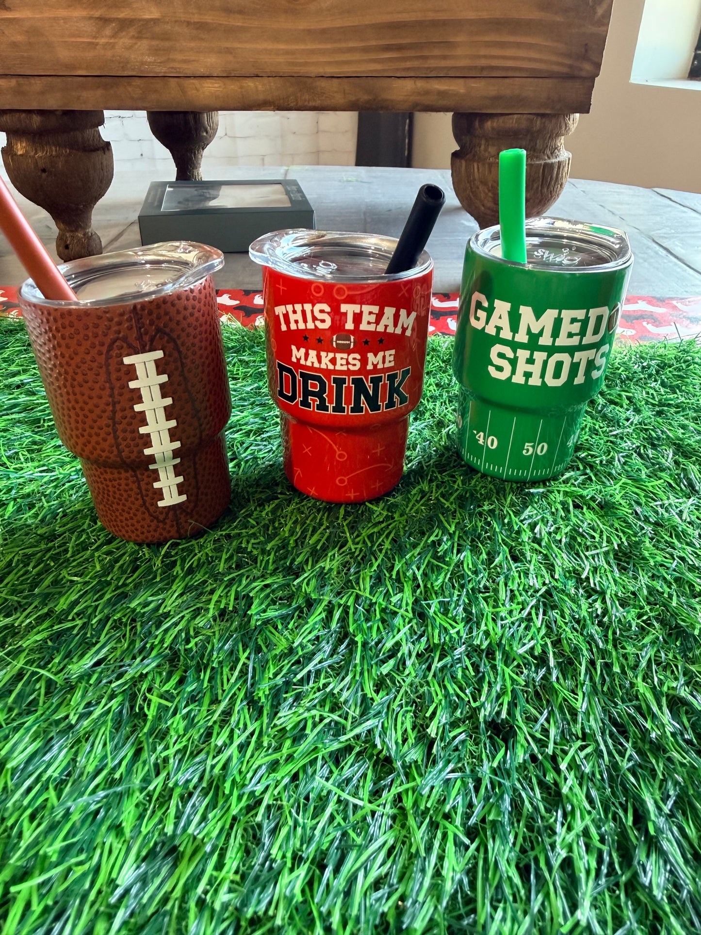 Swig shot glass with straw