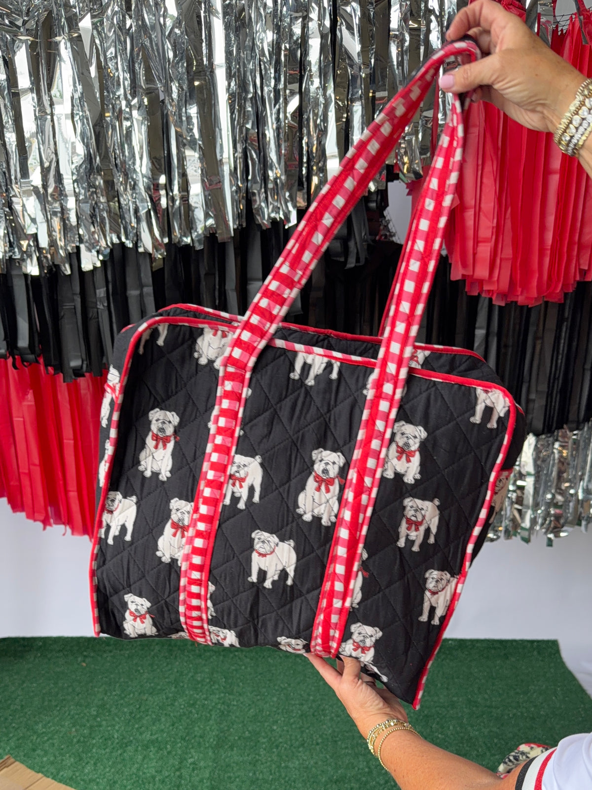 Exclusive bulldog with bow  weekender tote