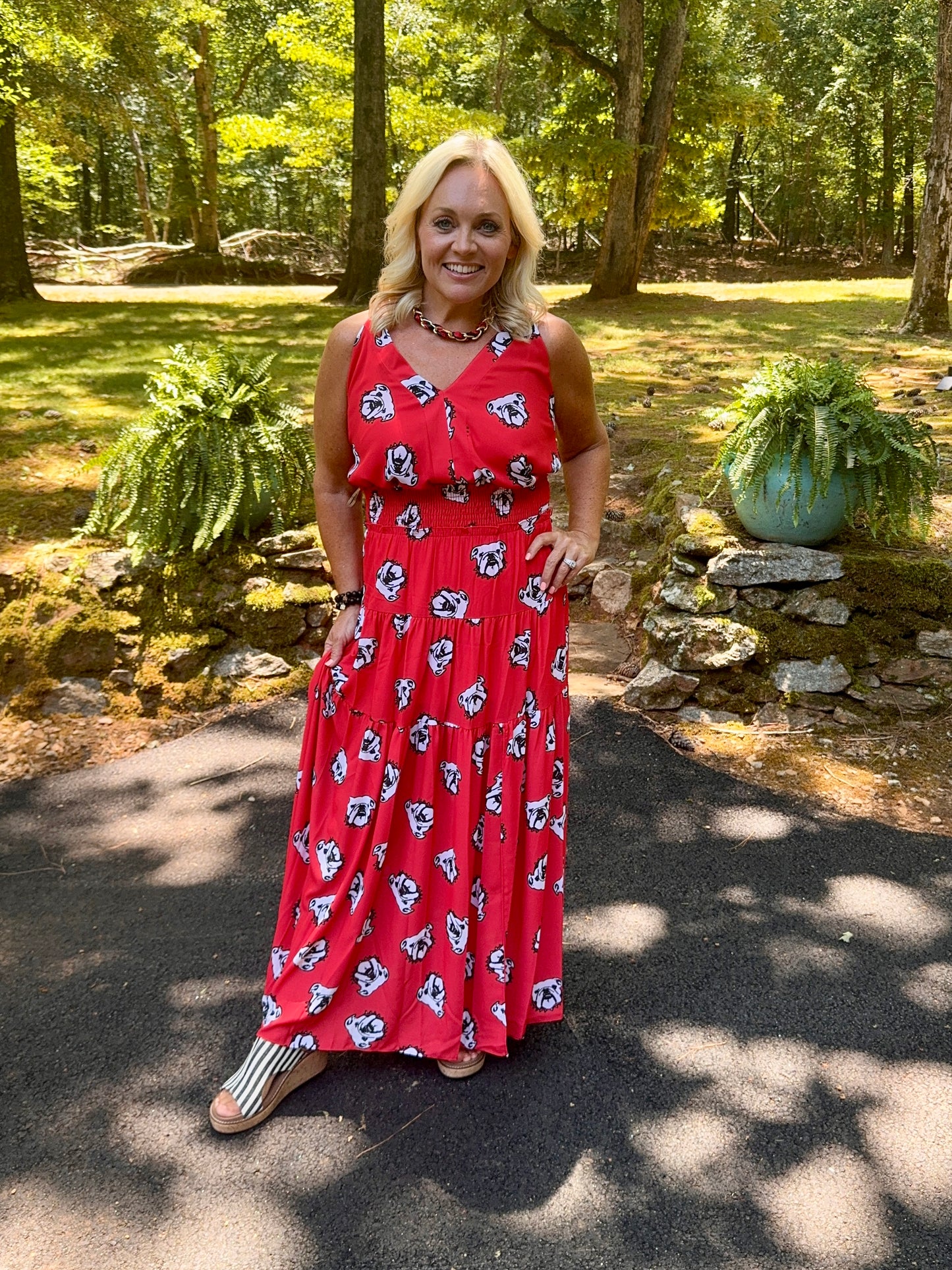 Long flowy skirt elastic waist slit light weight
