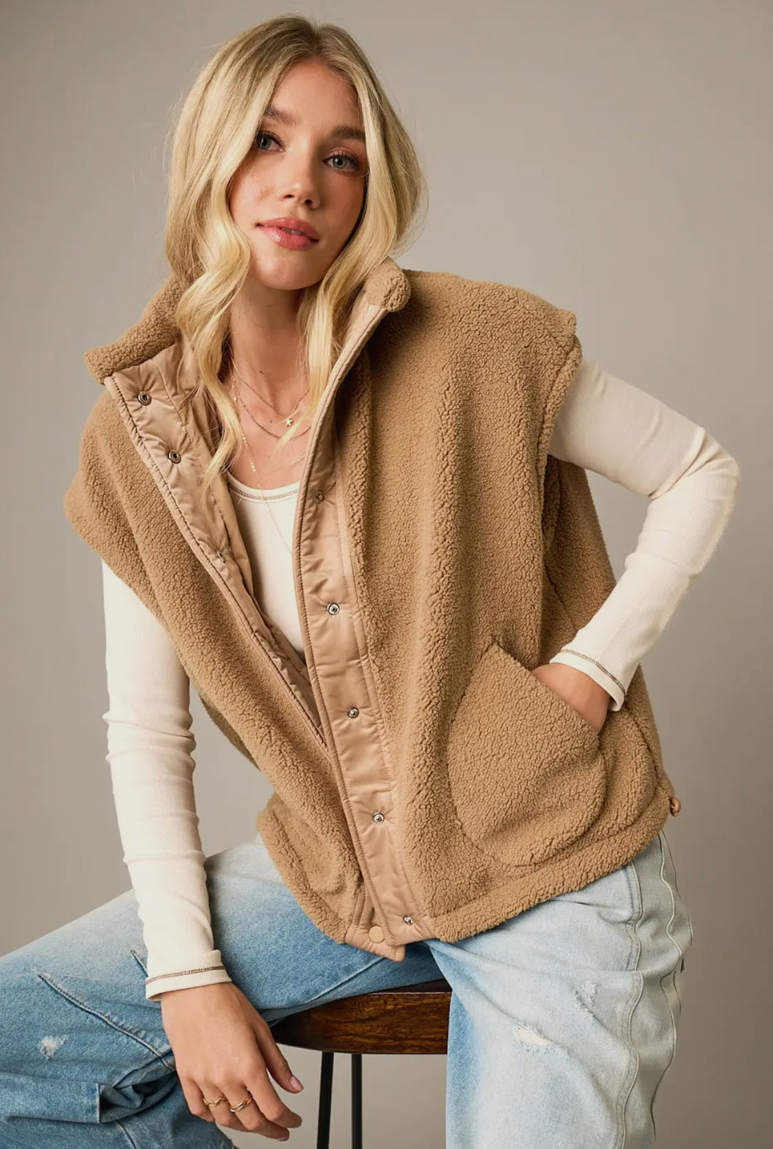 Sherpa oversized vest camel color