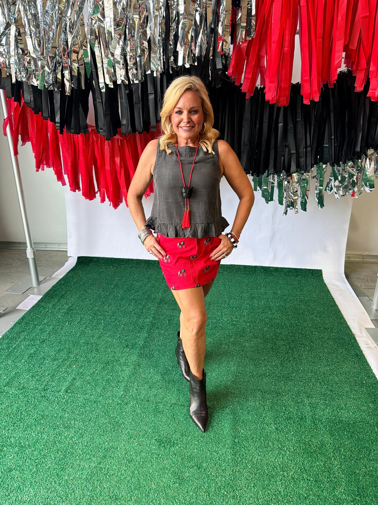 Red denim embroidered dawg skirt Licensed