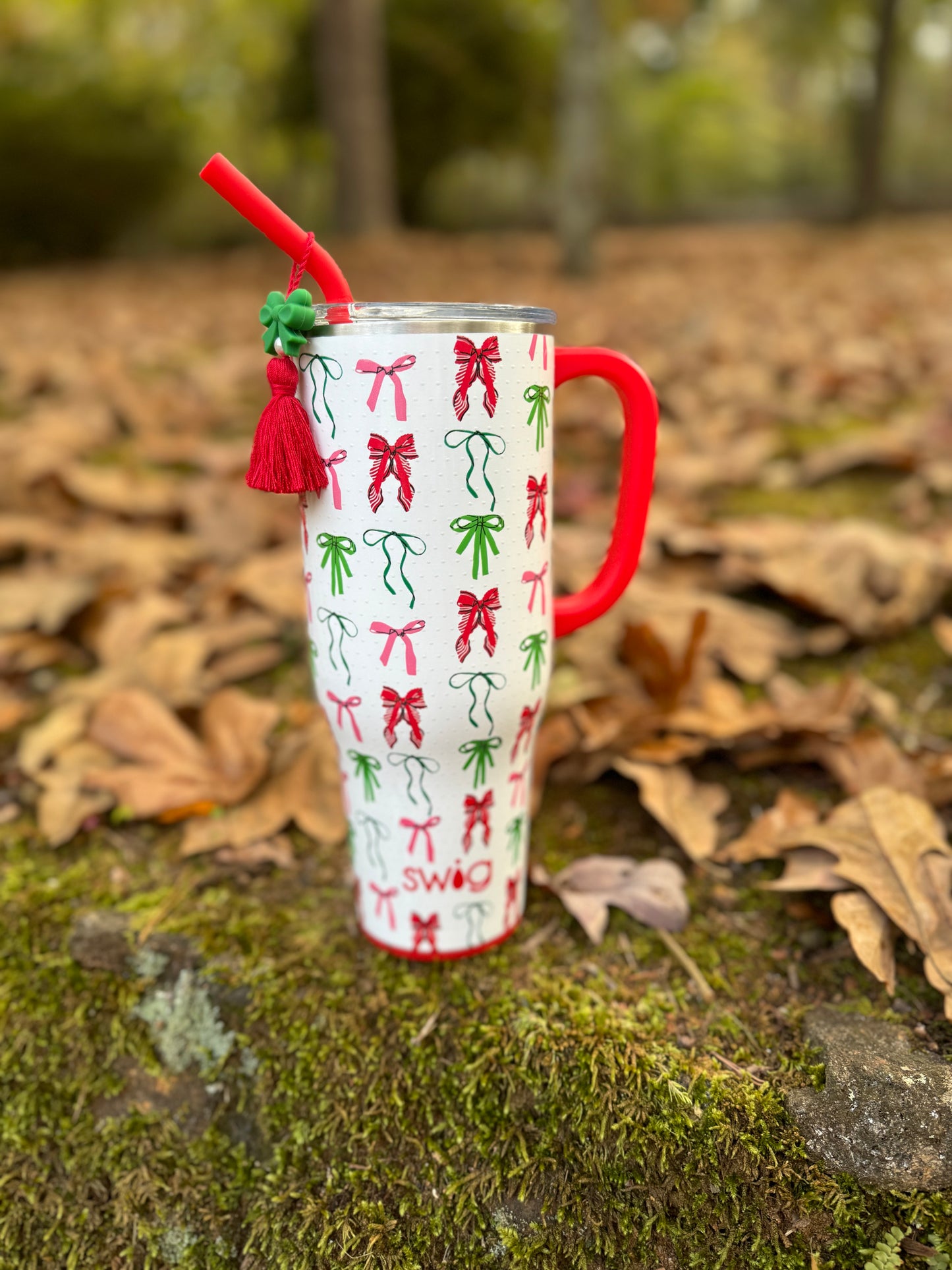 Swig mega mug 40 oz ribbons and bows Christmas