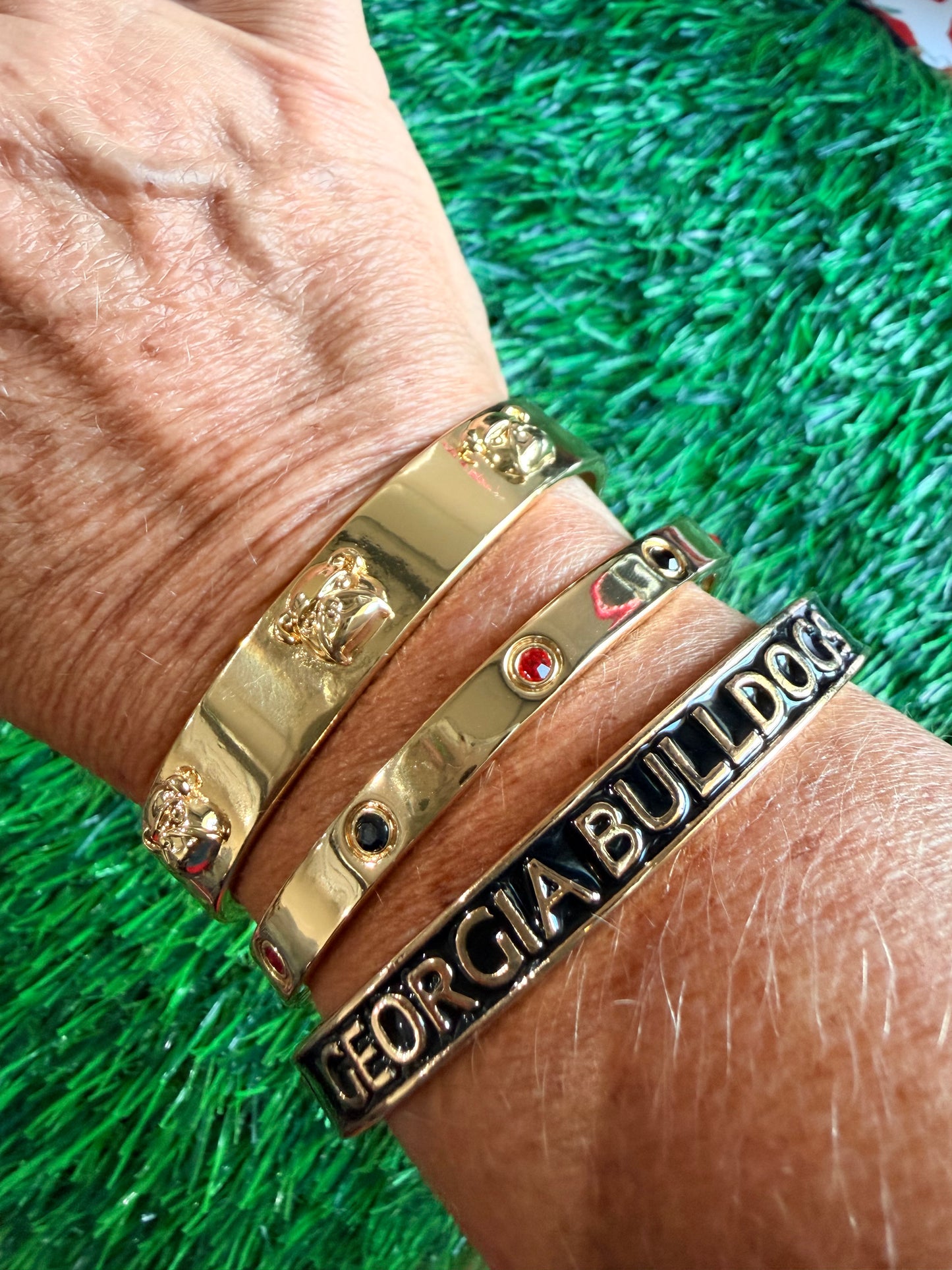 1 bangle georgia Bulldog hunker down