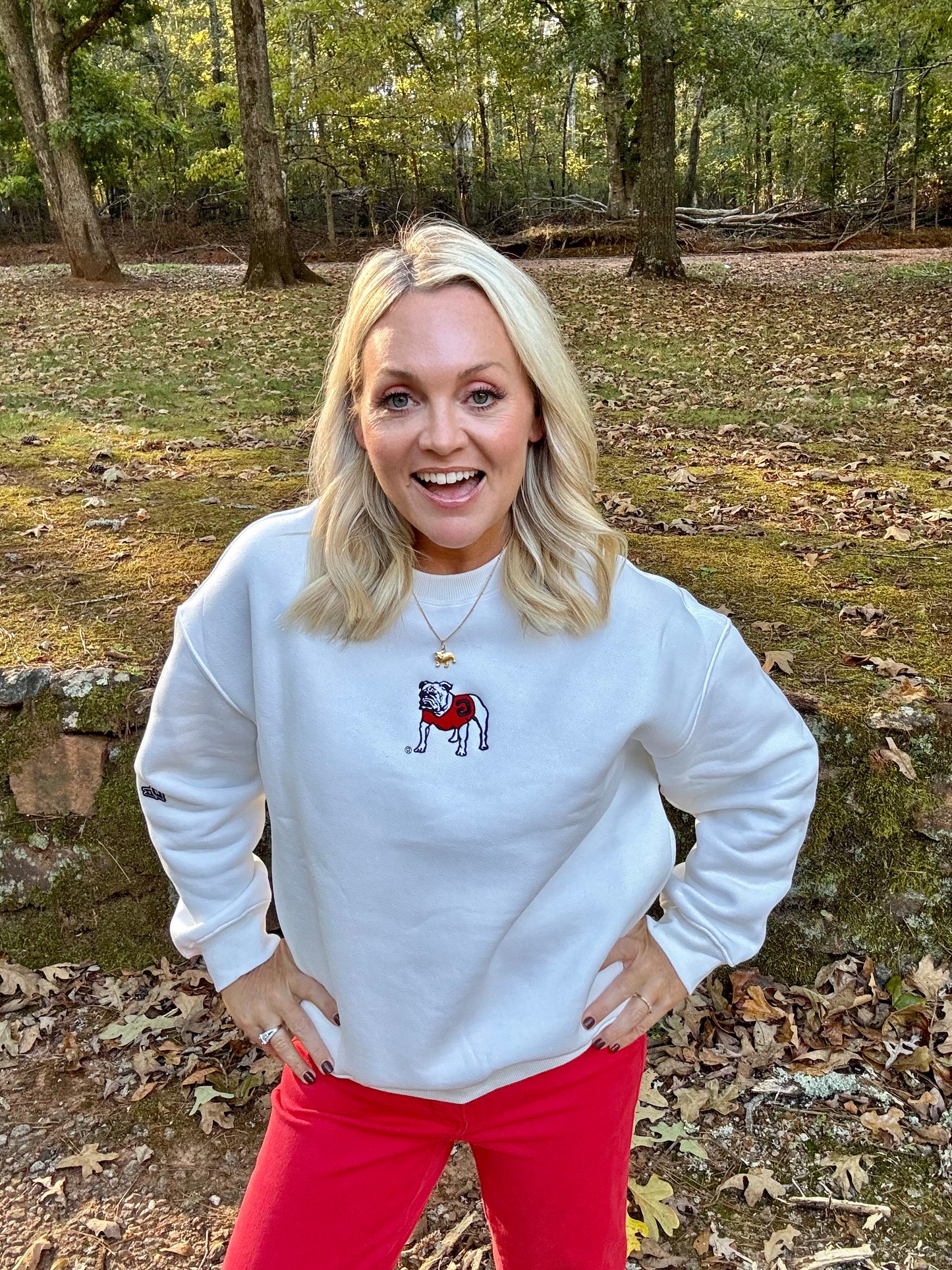 Hyper and vice licensed sweatshirt embroidered bulldog white UGA fall collection