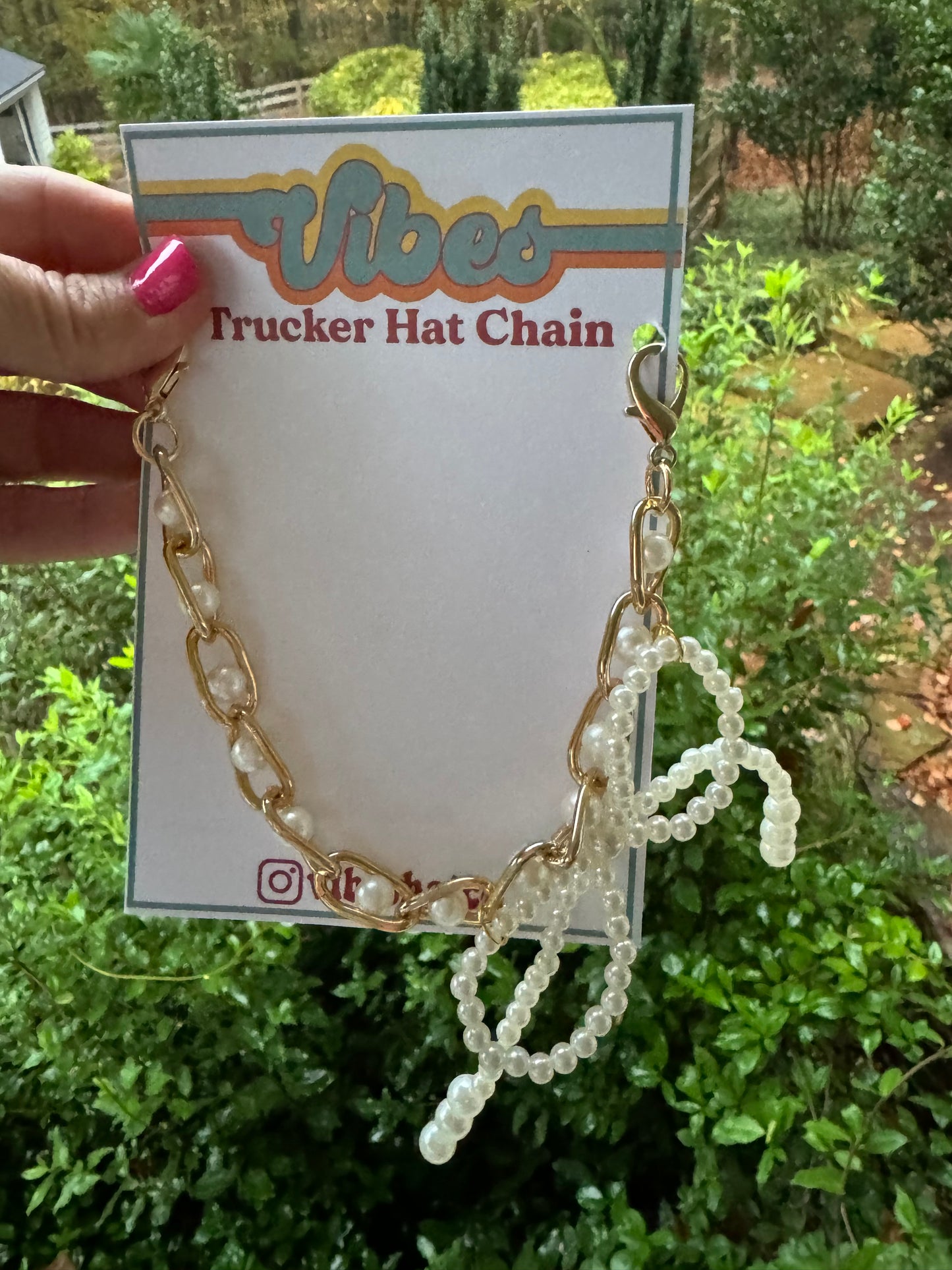 Trucker hat chain bow pearl