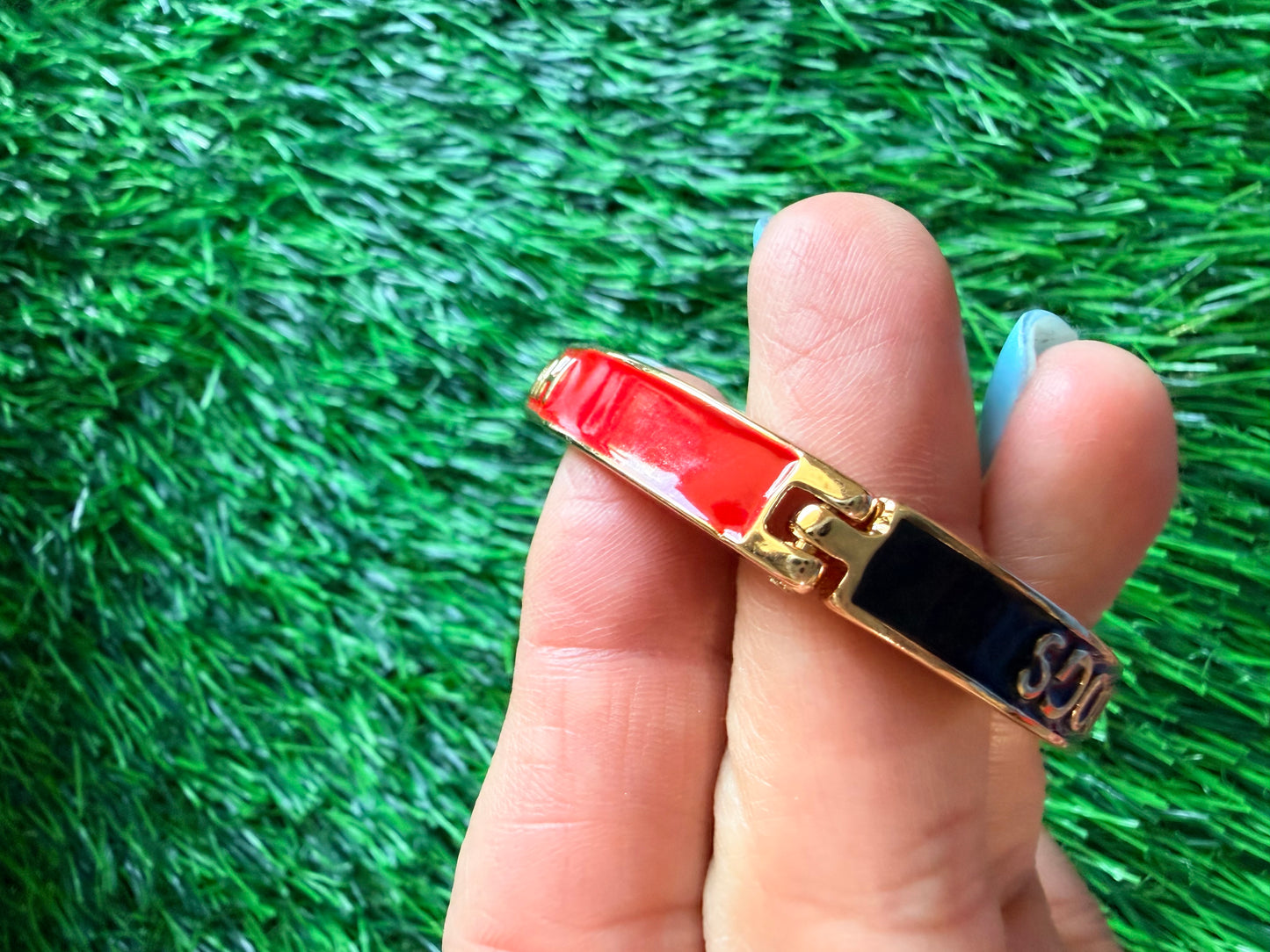 1 bangle georgia Bulldog hunker down