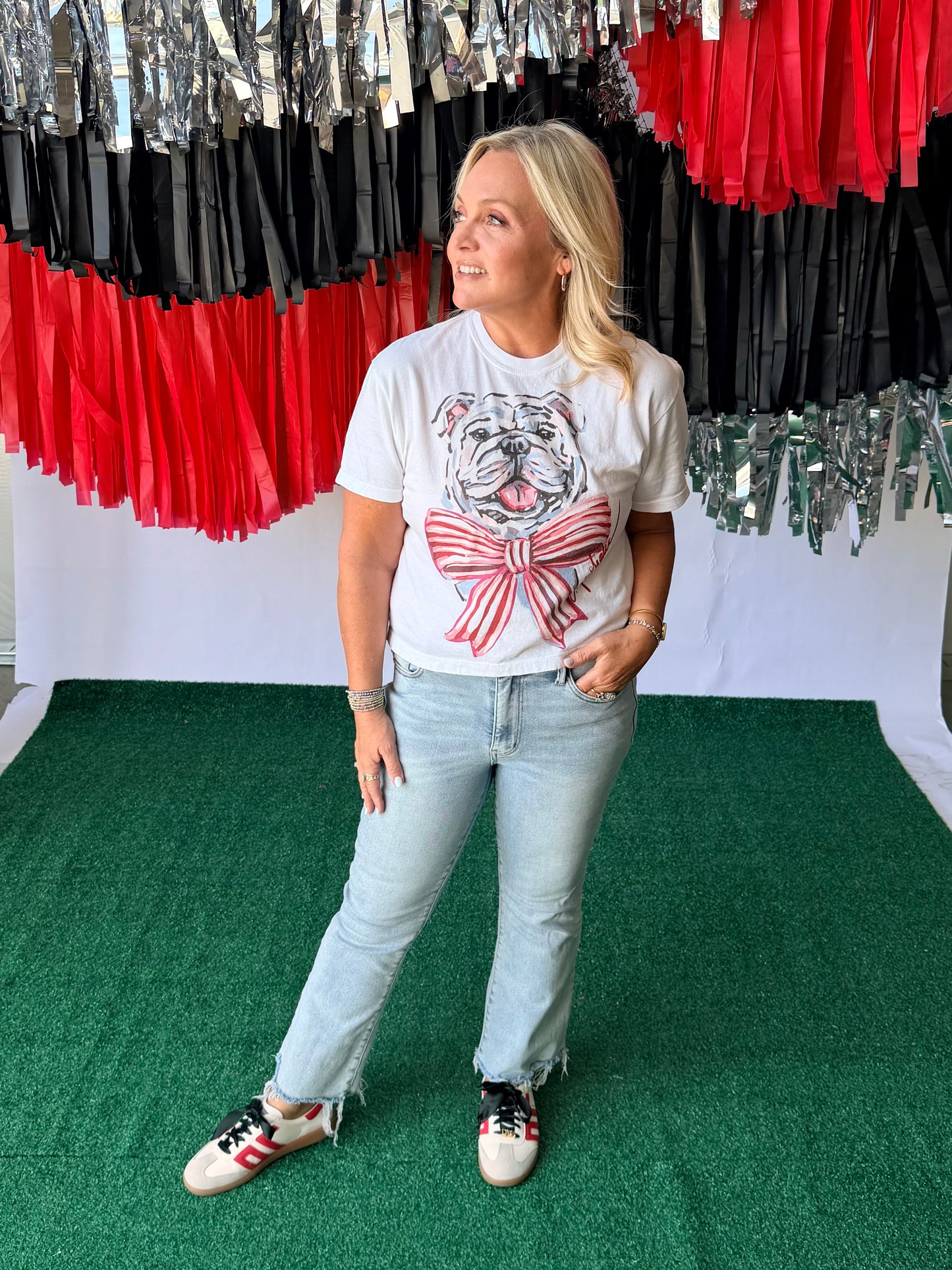 Artist bulldog tee