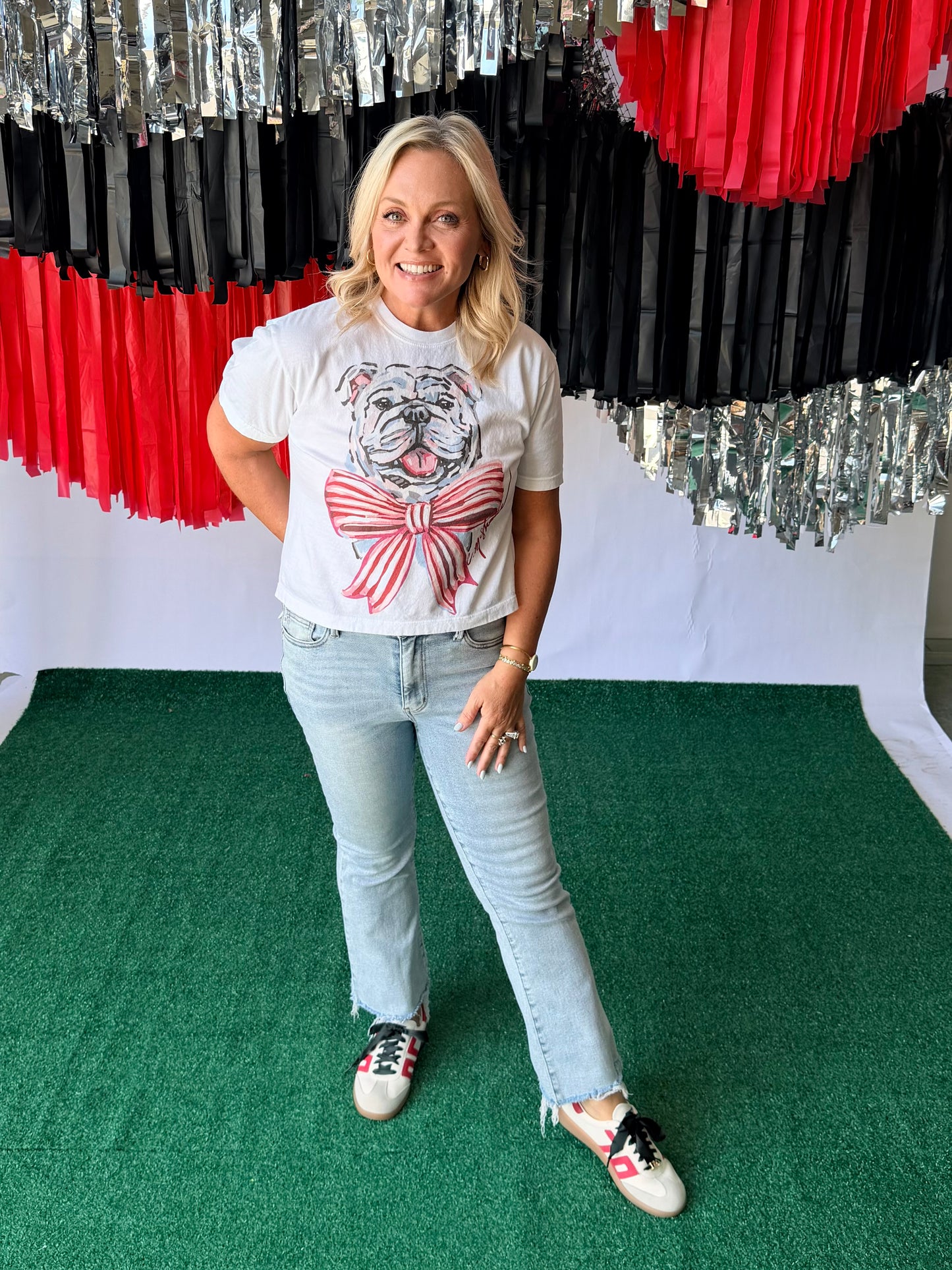 Artist bulldog tee