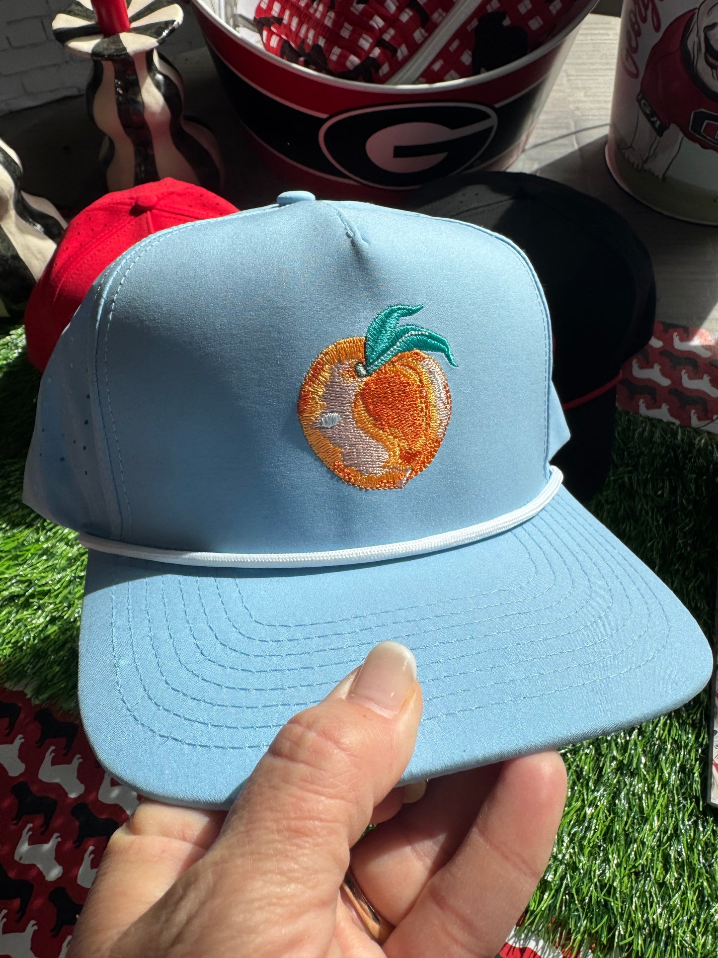 Peach rope hat