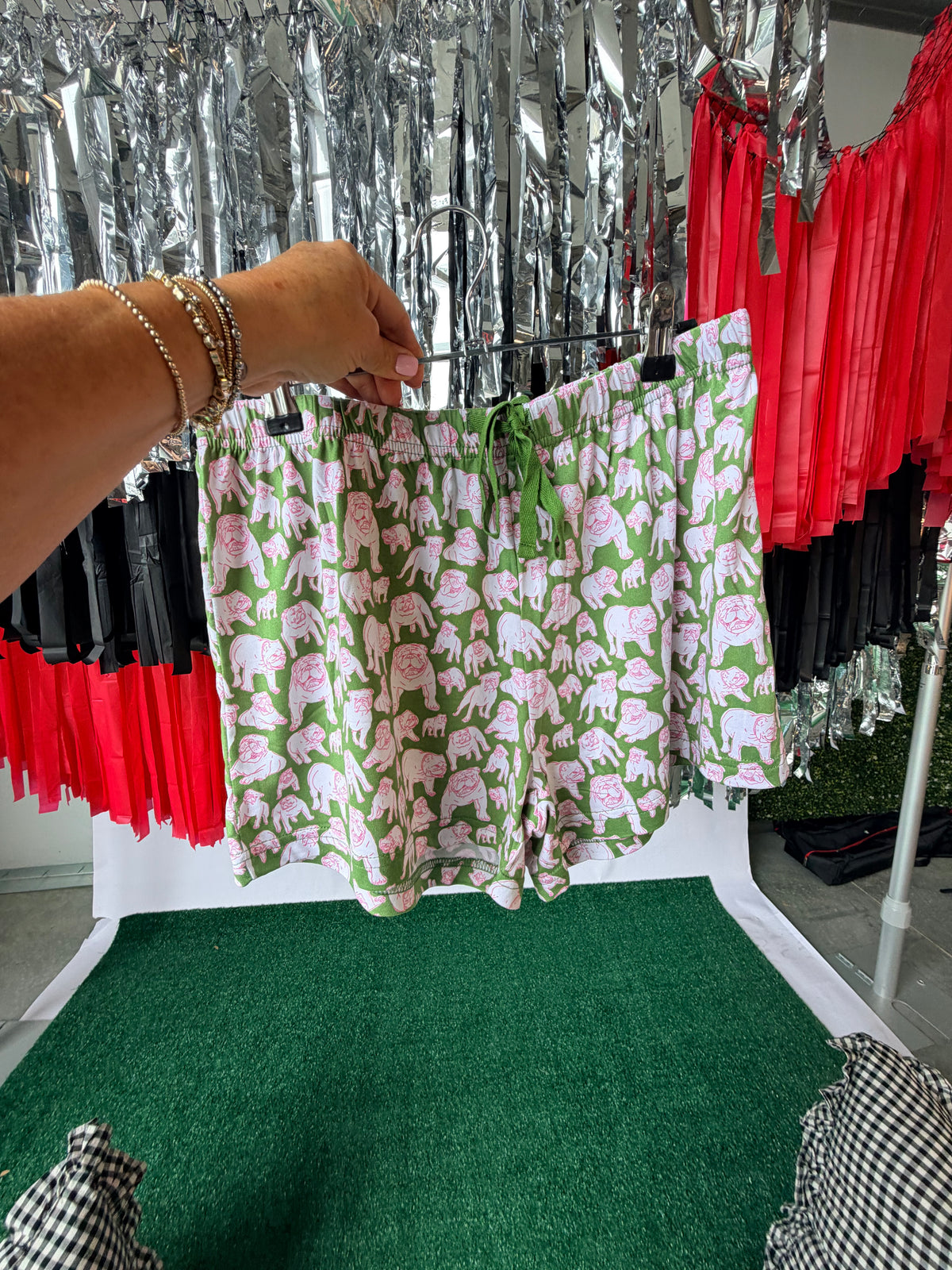Sleep shorts green and pink bulldog