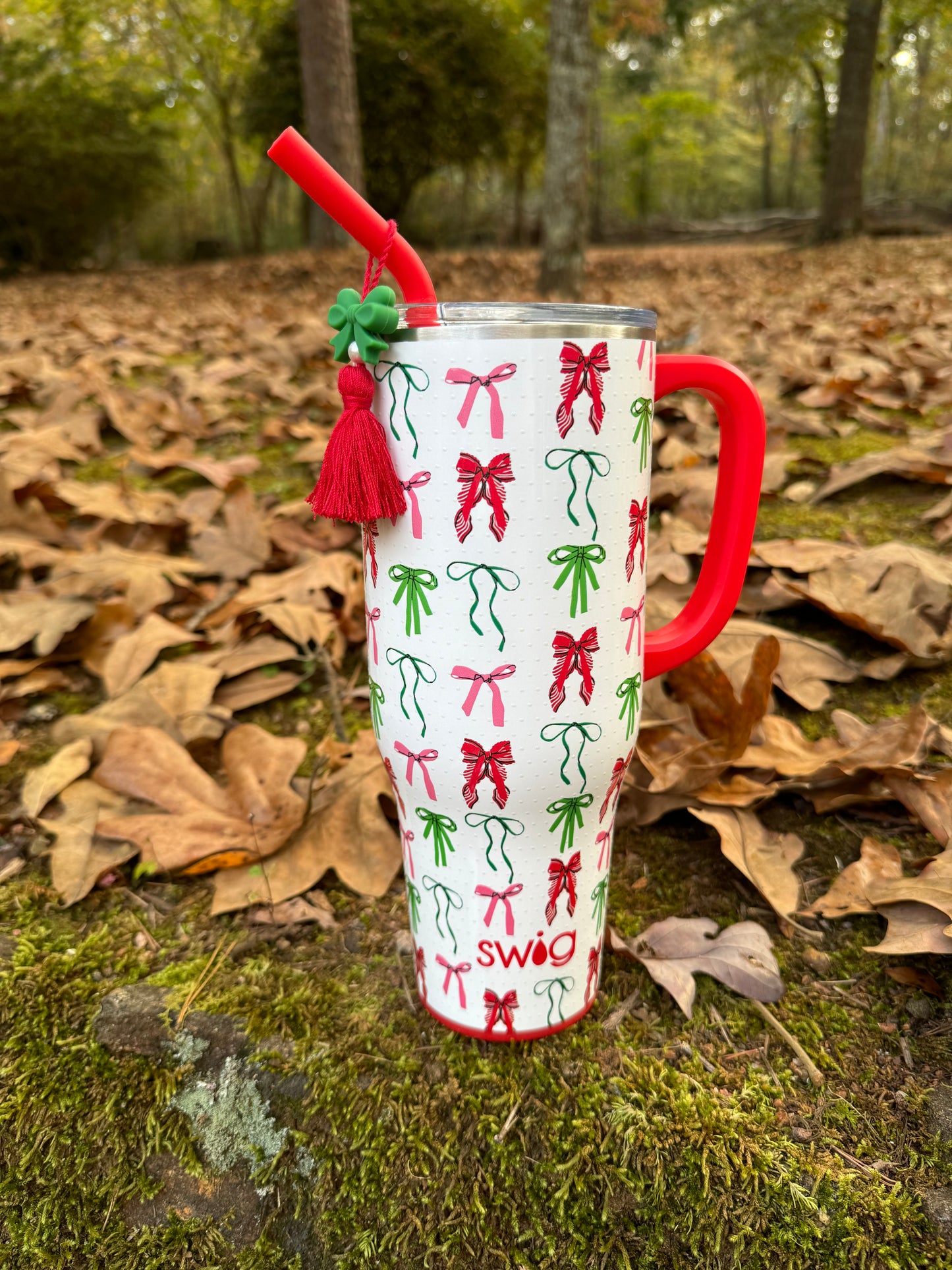 Swig mega mug 40 oz ribbons and bows Christmas