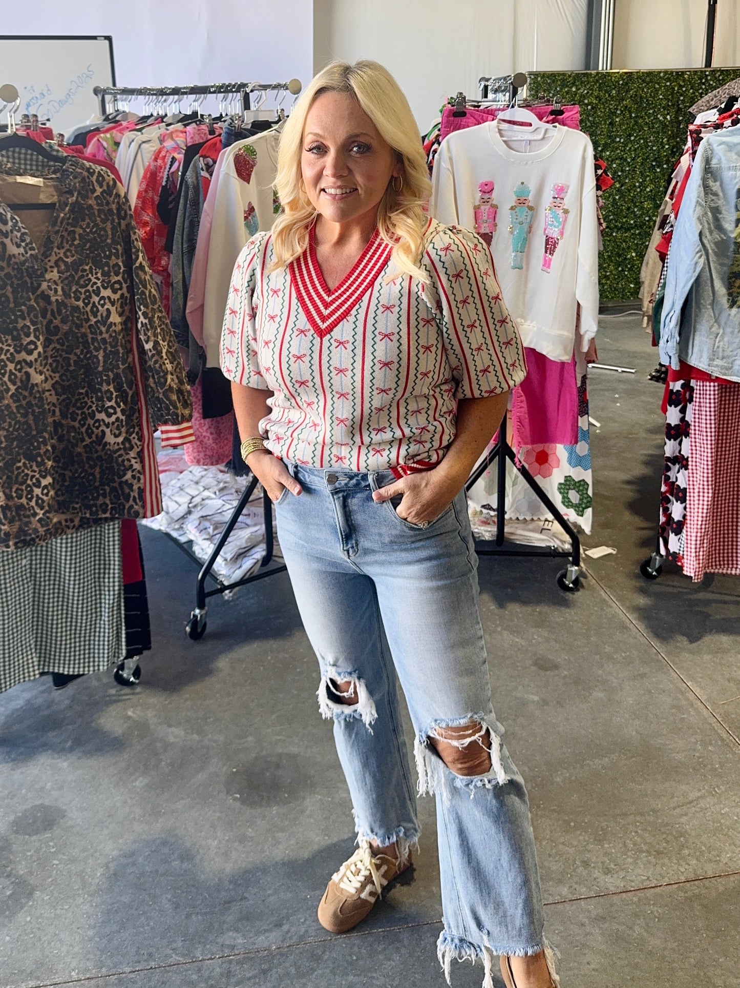 Mmm Bow knit sweater Christmas