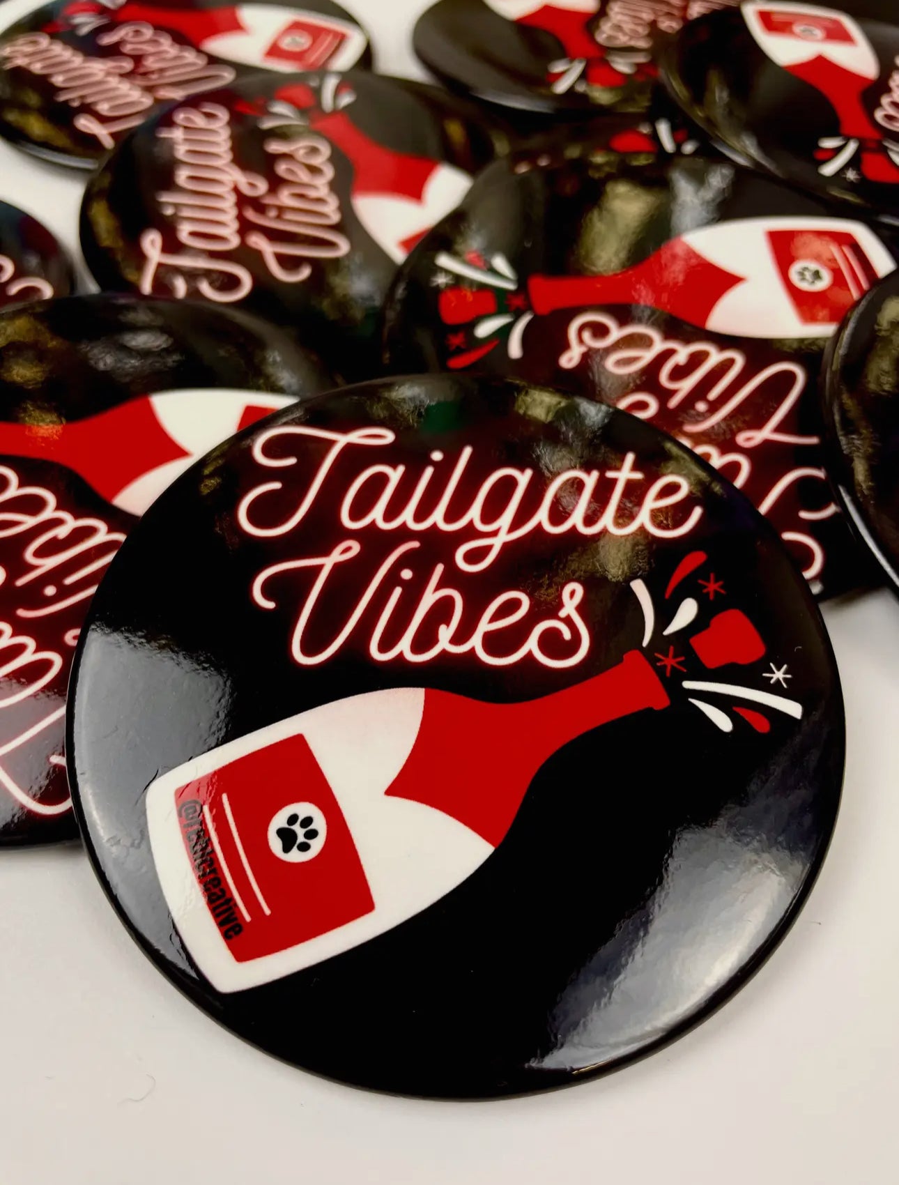 Tailgate vibes button large