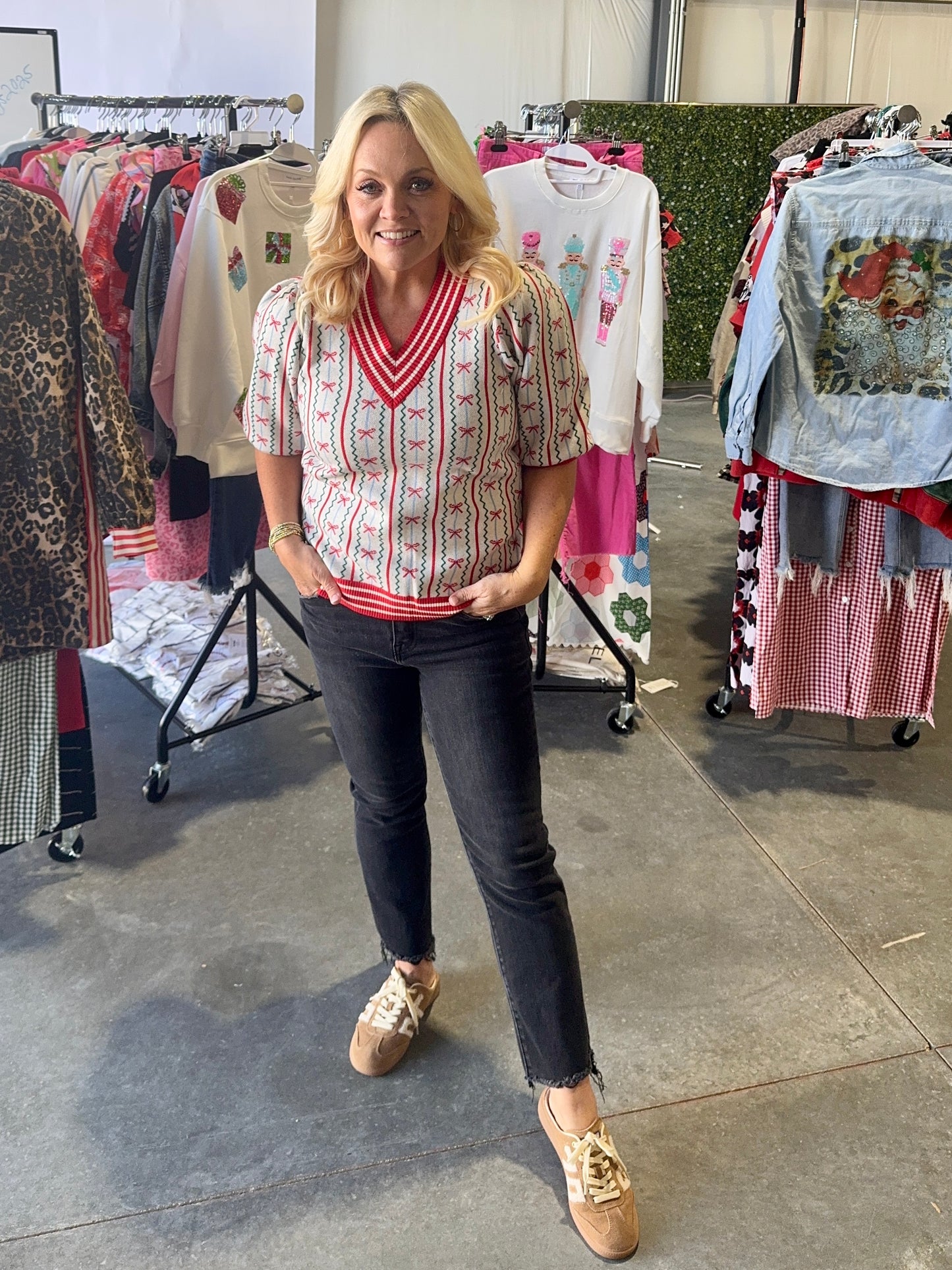 Mmm Bow knit sweater Christmas