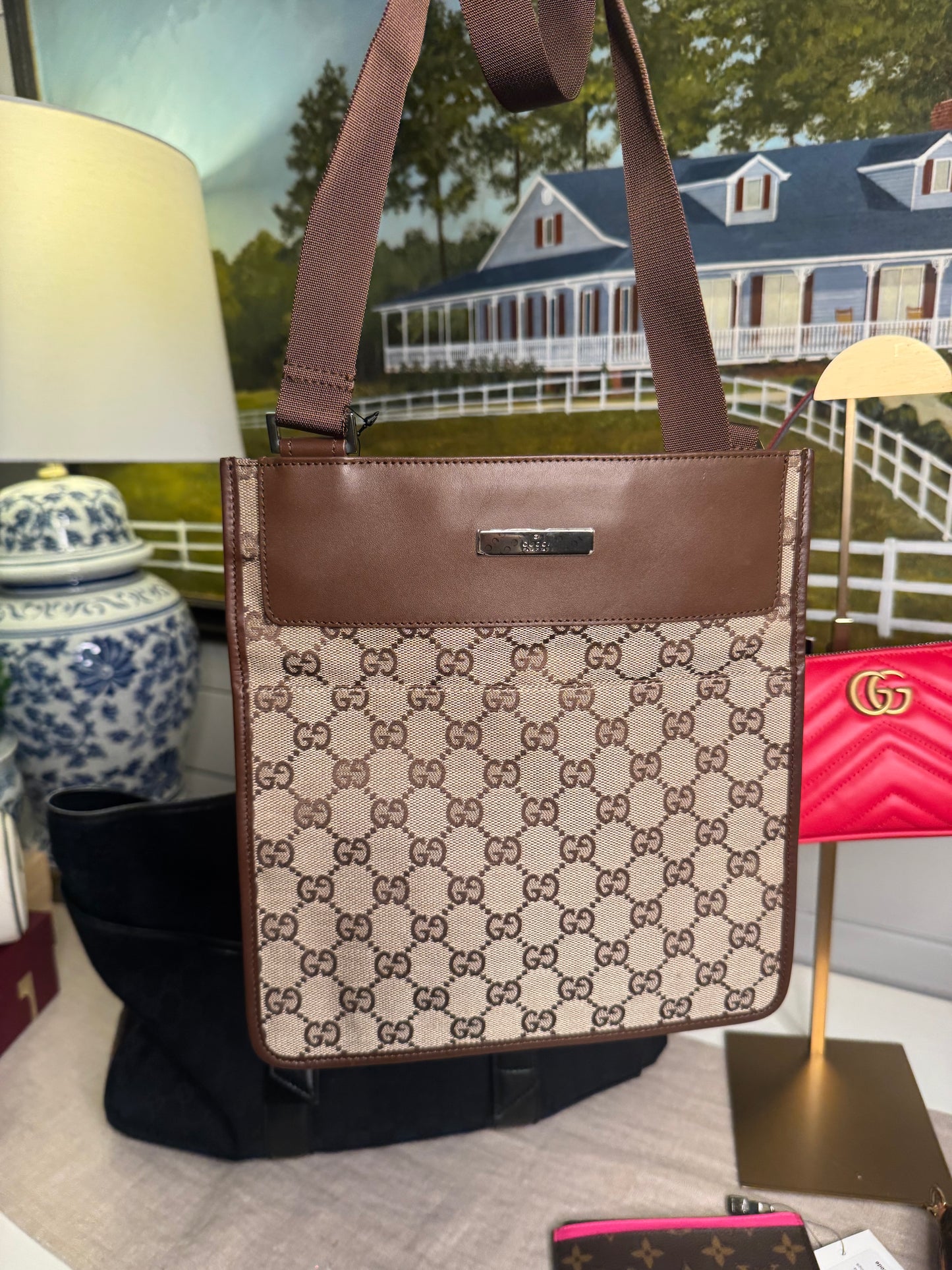 Gucci pre loved shoulder bag beige brow monogram