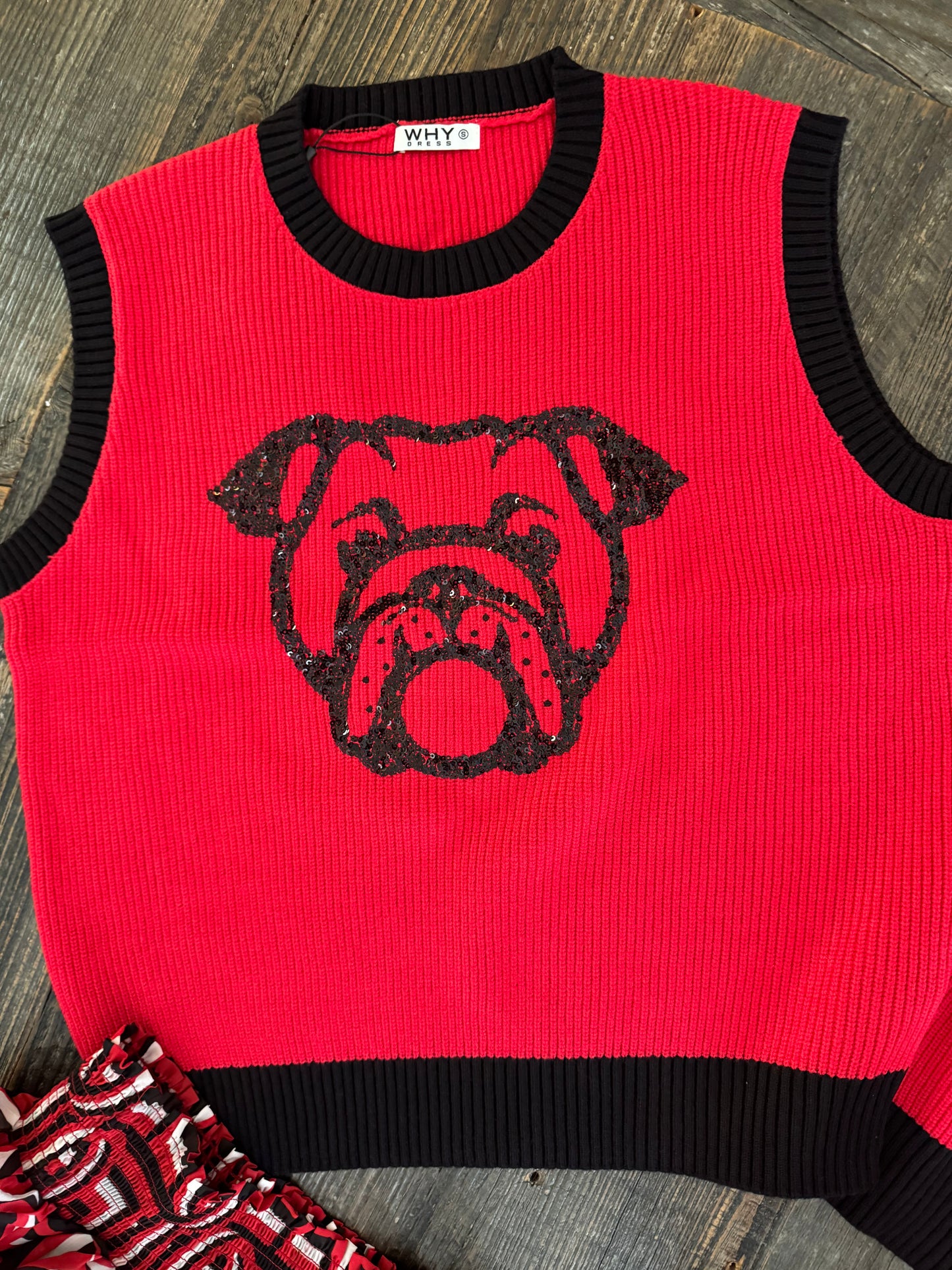 Light weight knit tank large sequin logo dog