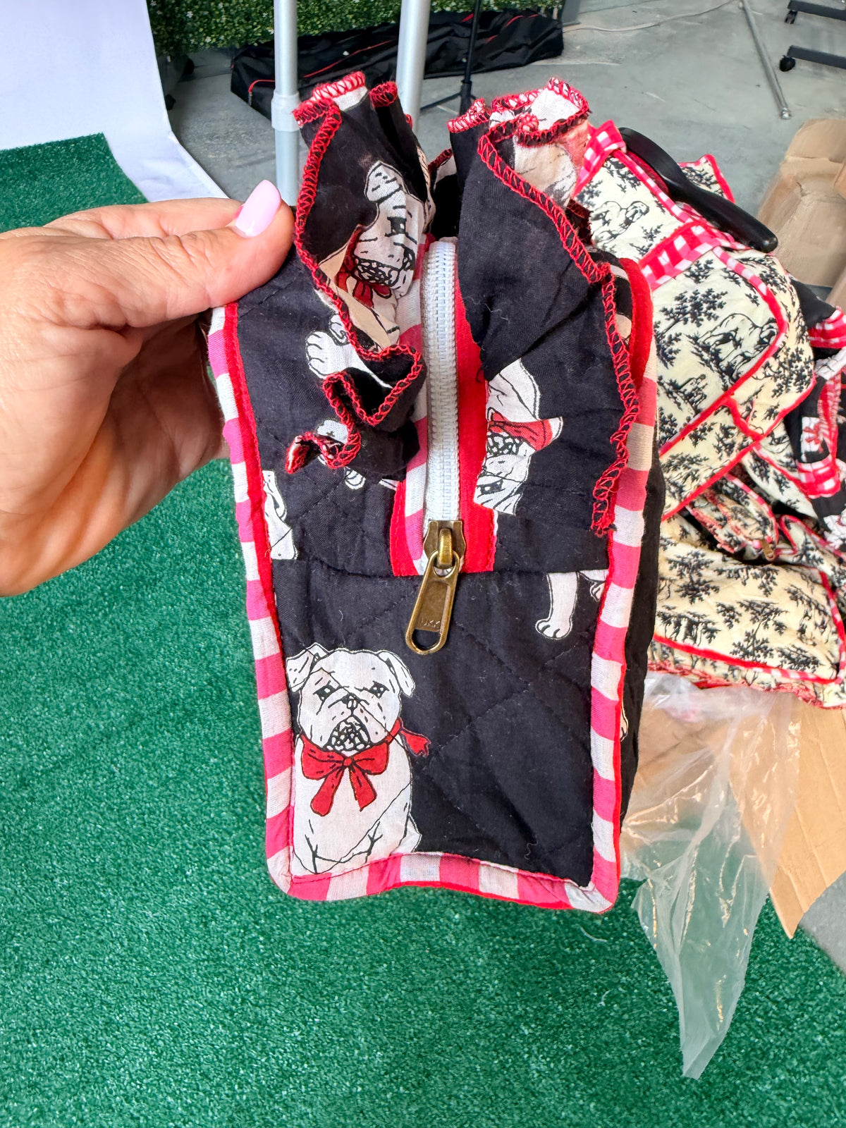Exclusive bulldog cosmetic bag with ruffle