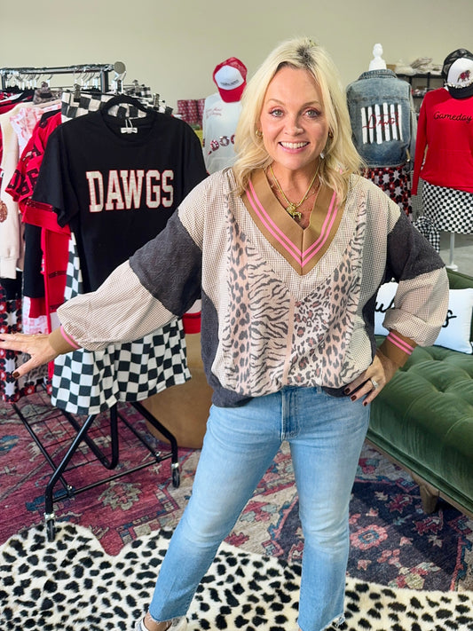 Pullover light weight leopard mixed material