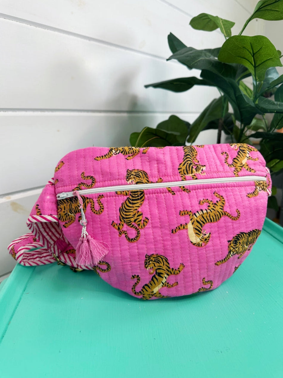 Quilted bum bag Fanny pack pink tigers