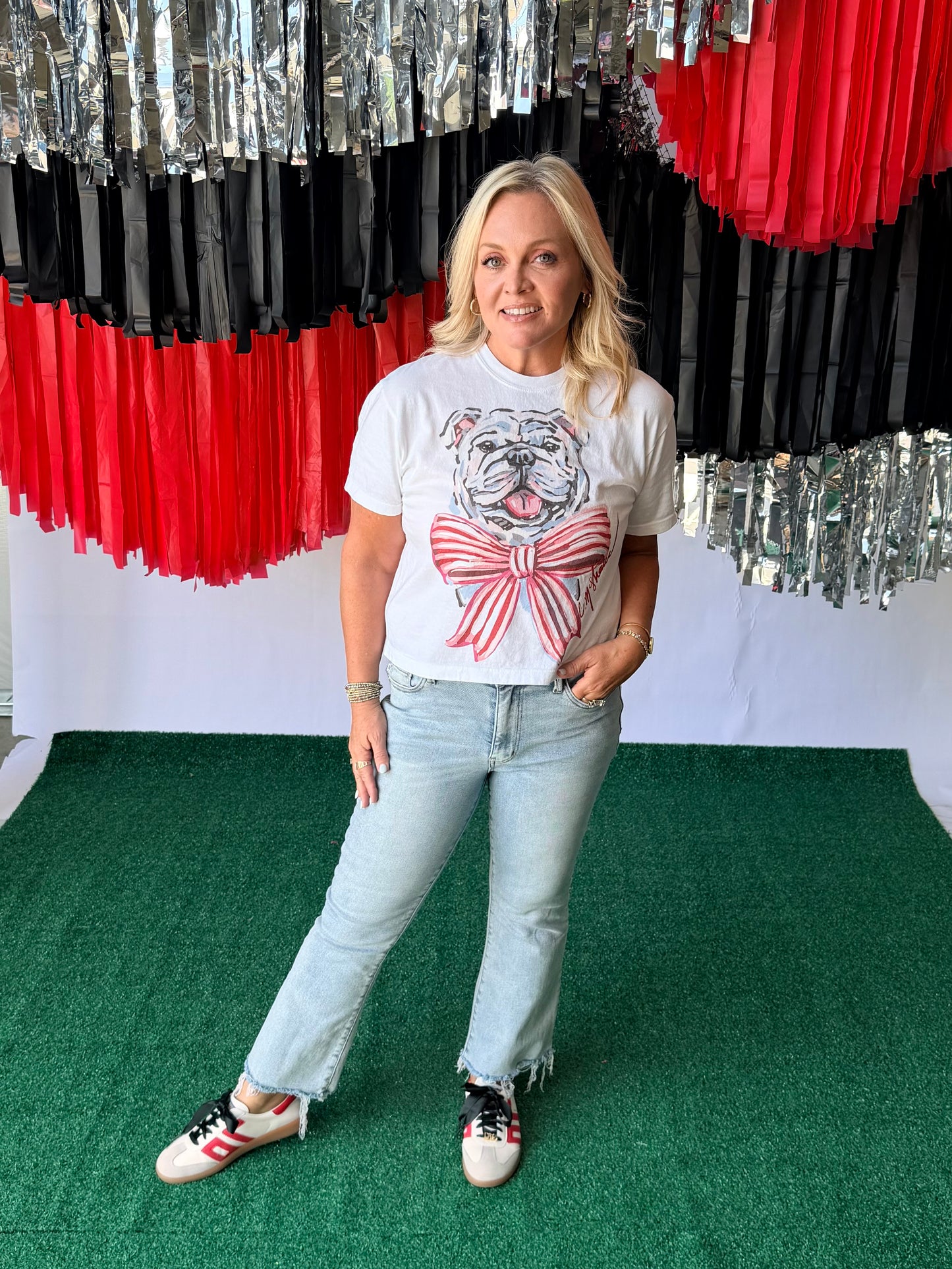 Artist bulldog tee