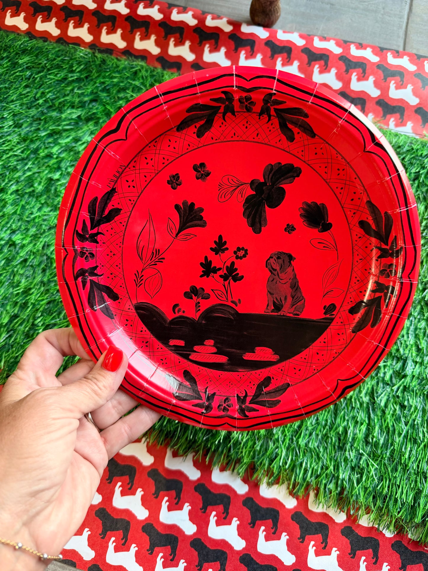 Set of 8 bulldog paper plates