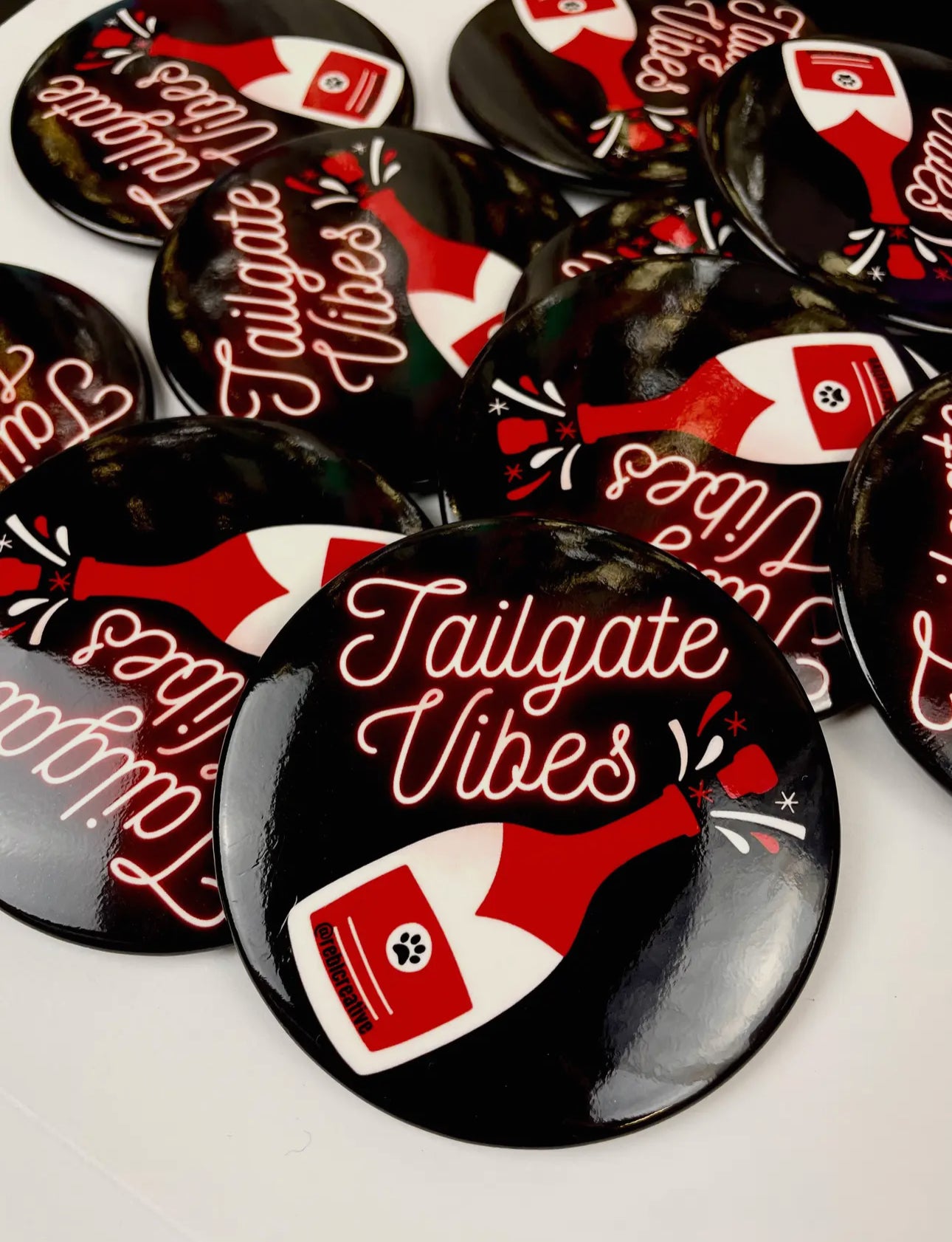 Tailgate vibes button large