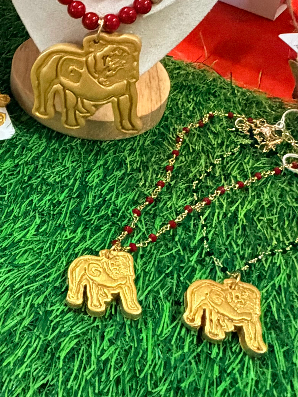 Handmade bulldog necklace beaded black or red