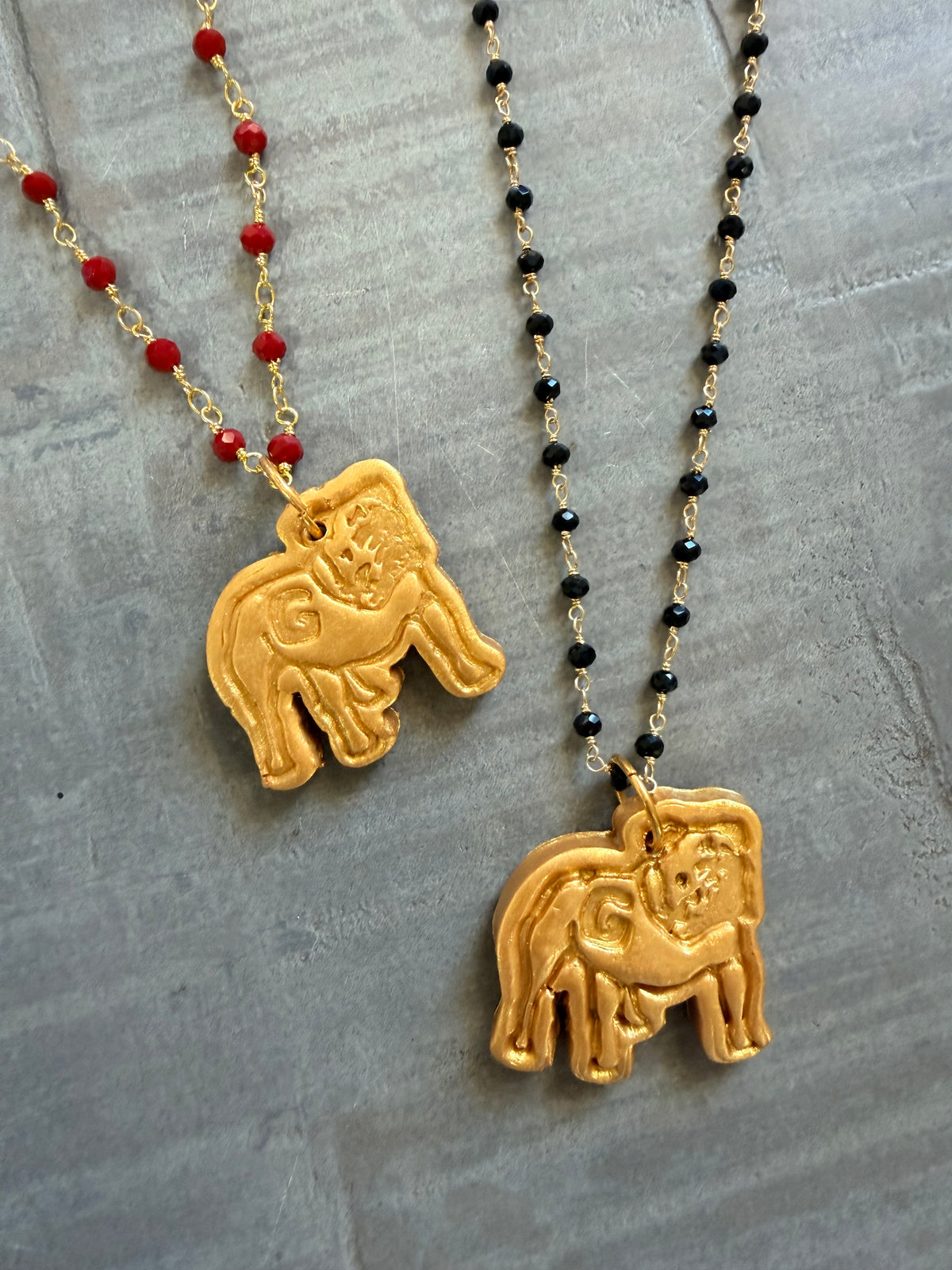 Handmade bulldog necklace beaded black or red