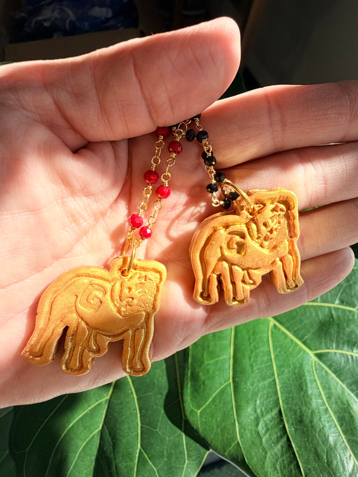 Handmade bulldog necklace beaded black or red