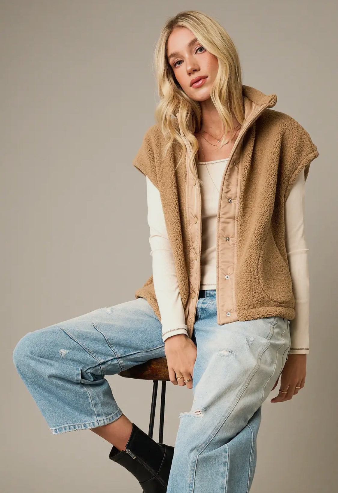 Sherpa oversized vest camel color