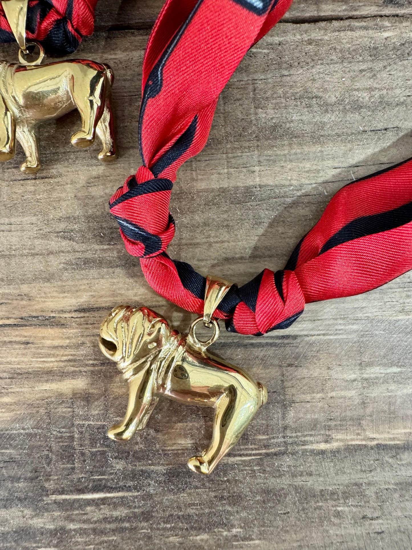 Bulldog scarf necklace