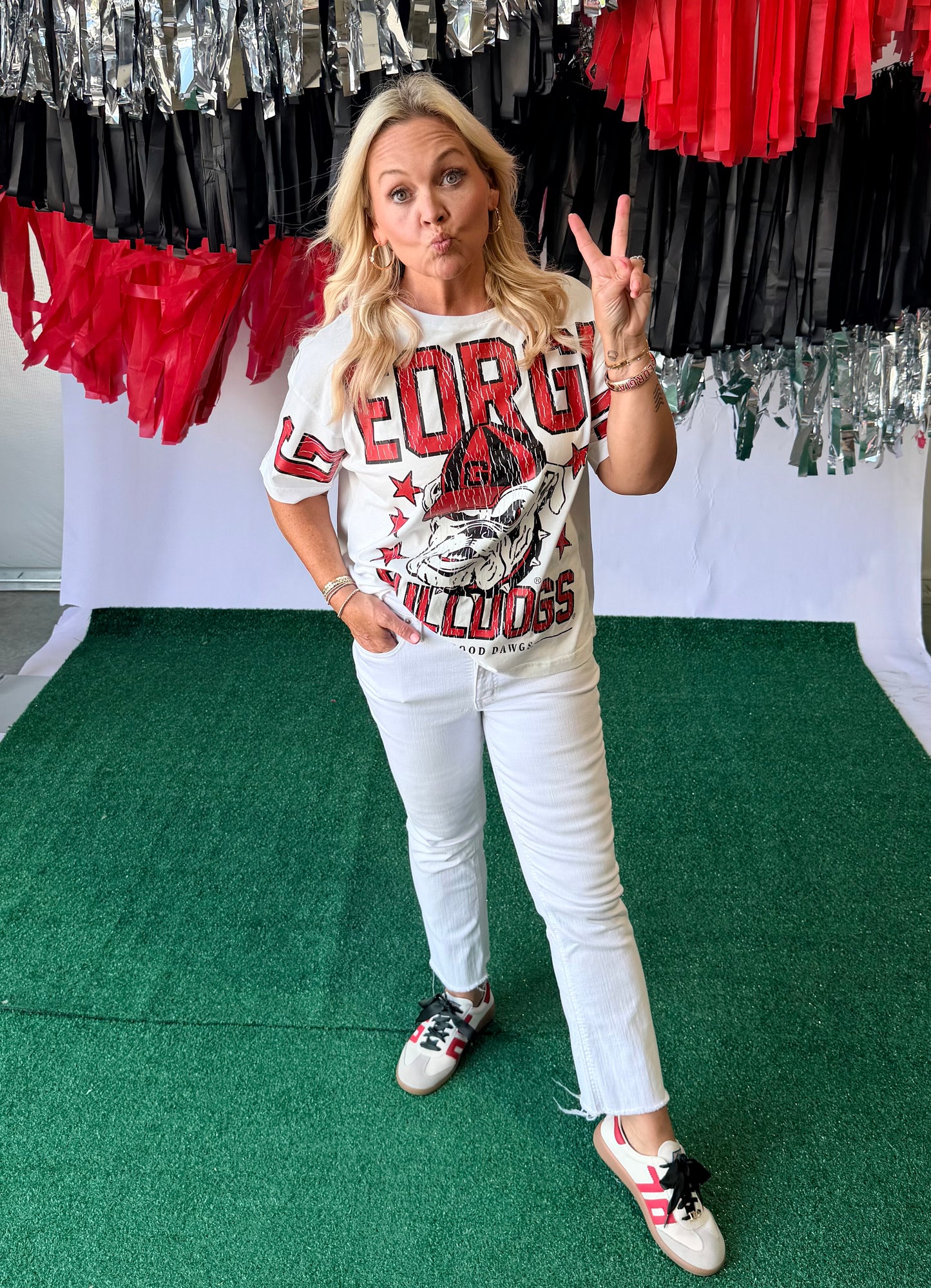Oversized licensed tee Georgia bullodgs