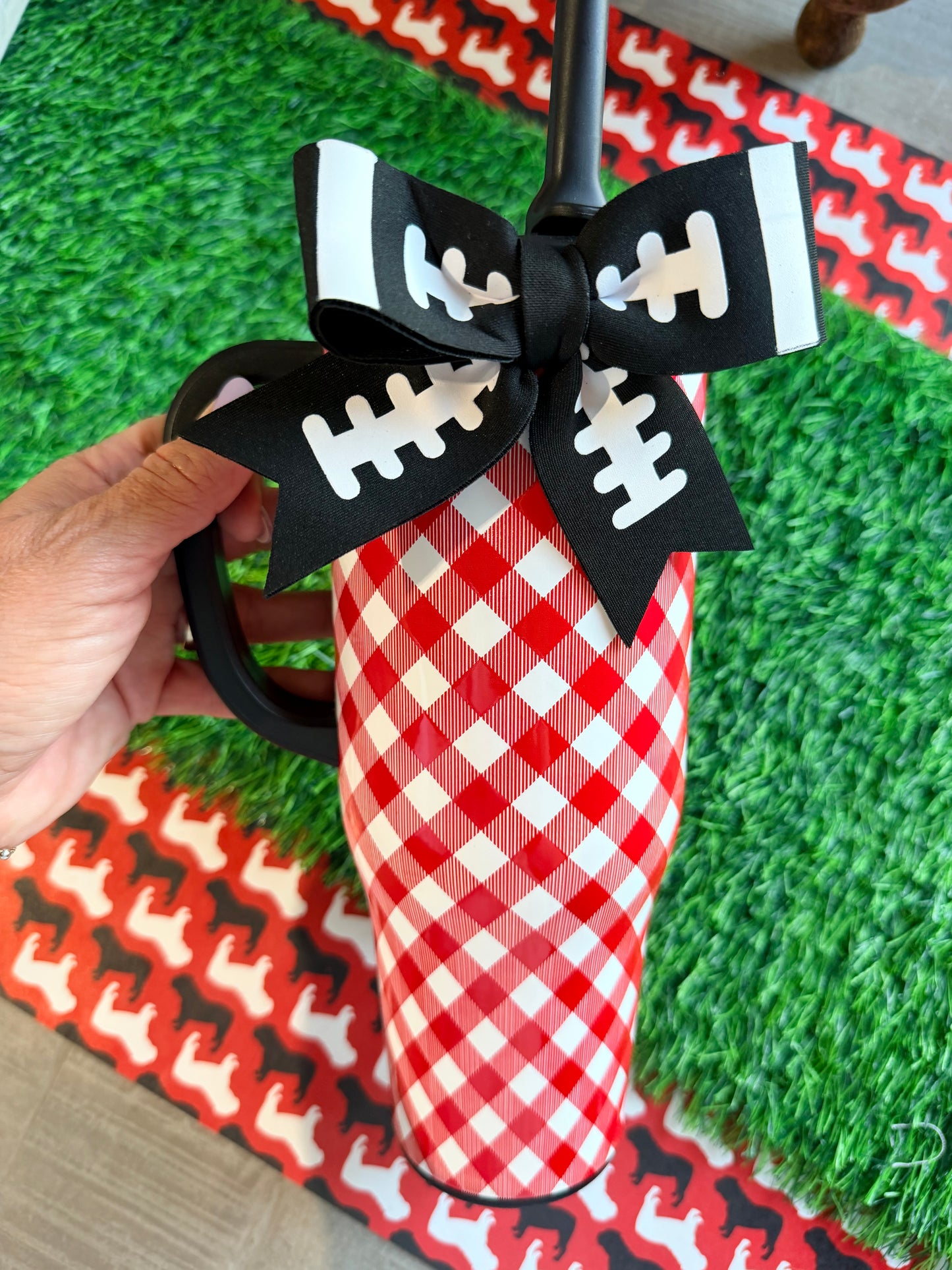 Swig gameday gingham red and black Mega Mug 40 OZ