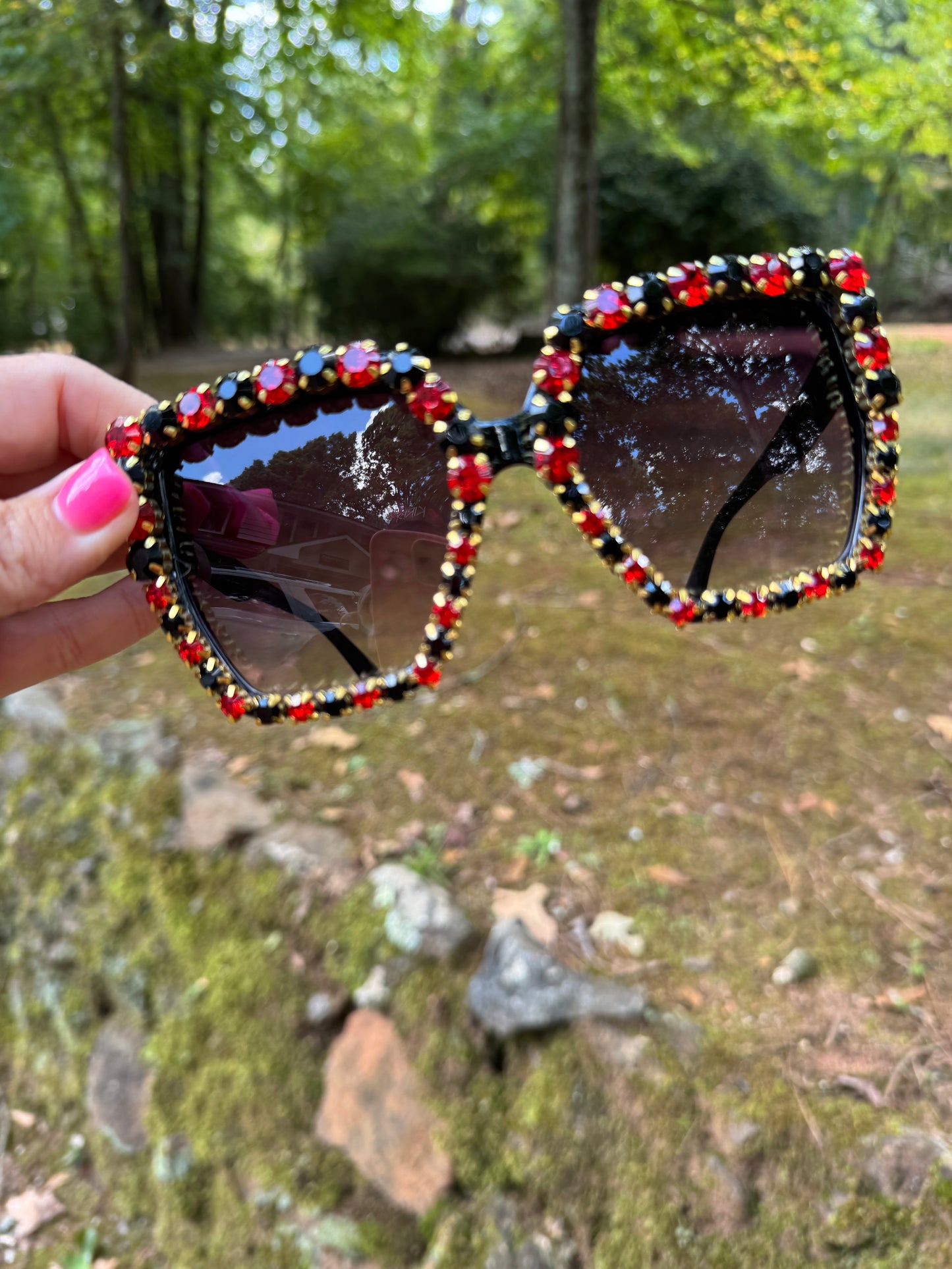 Black and red rhinestone sunglasses large Bougie