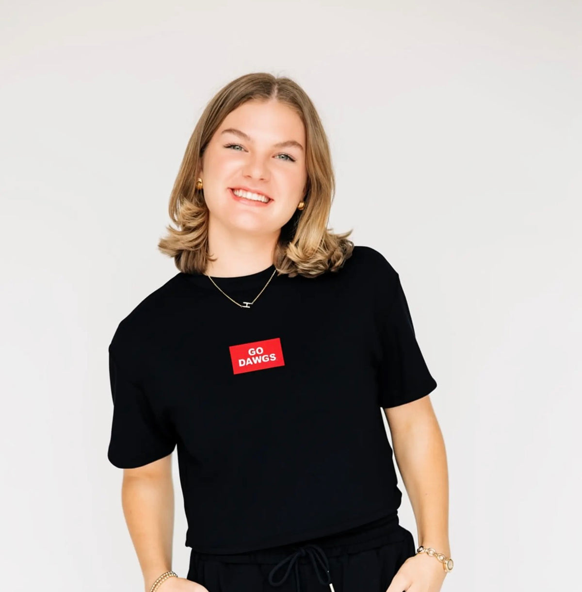 Go dawgs woven label licensed black airy tee