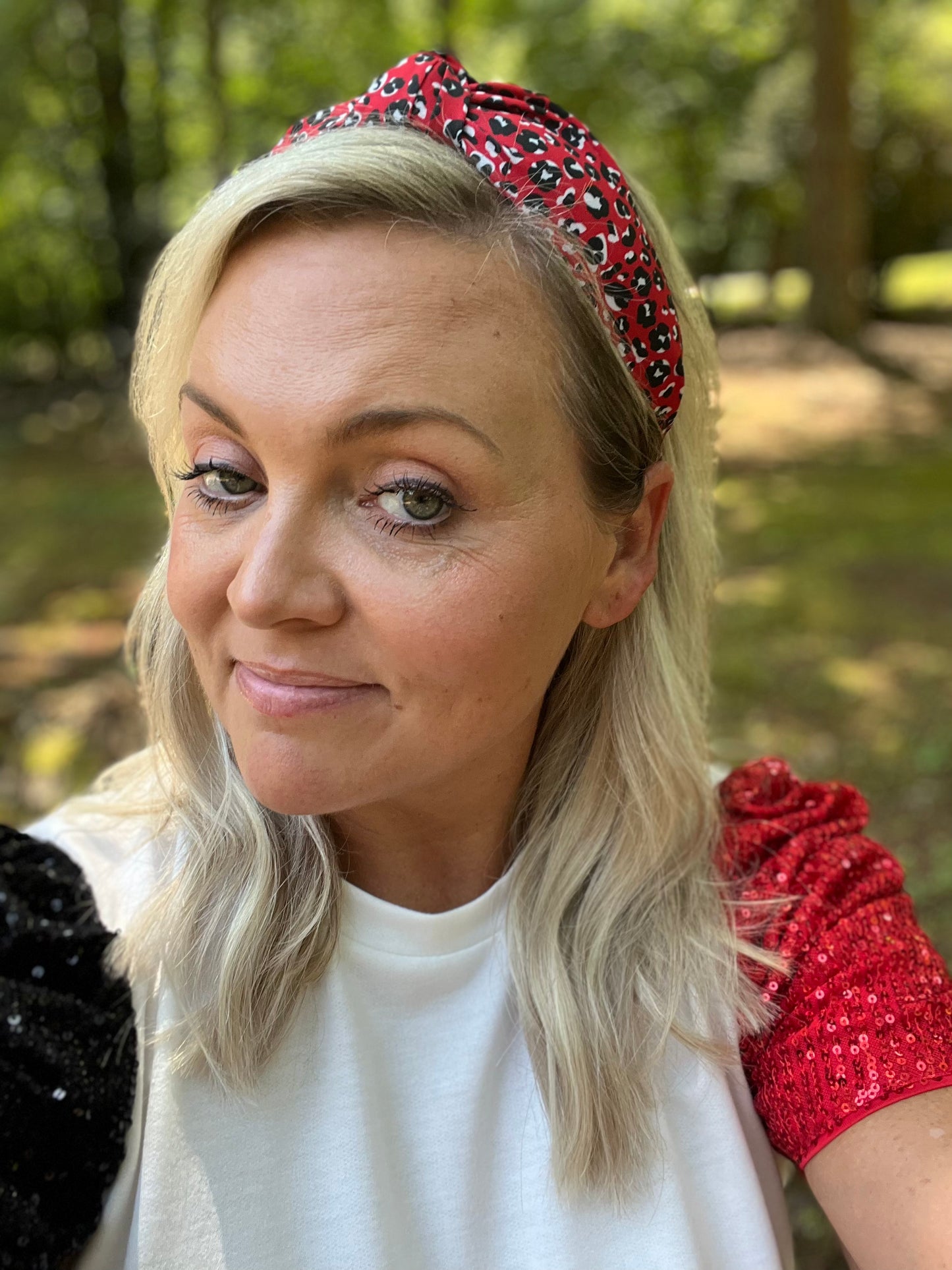 Knotted headband red and black cheetah print